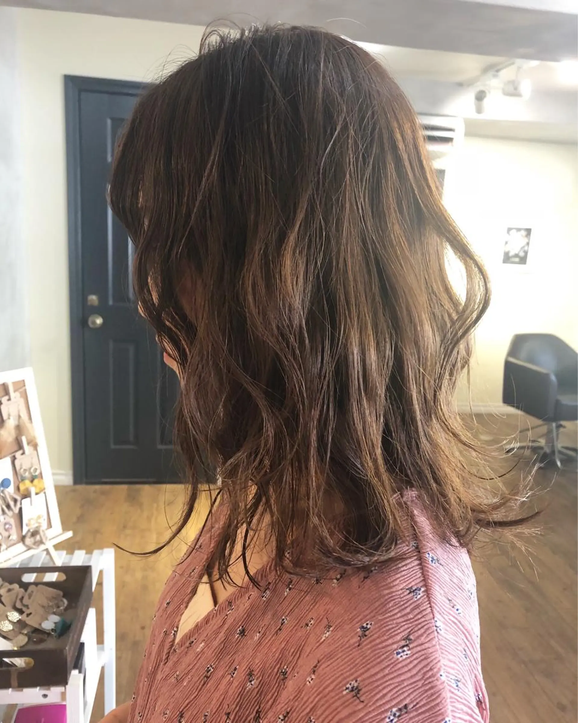 ミディアム MI NAのヘアスタイル