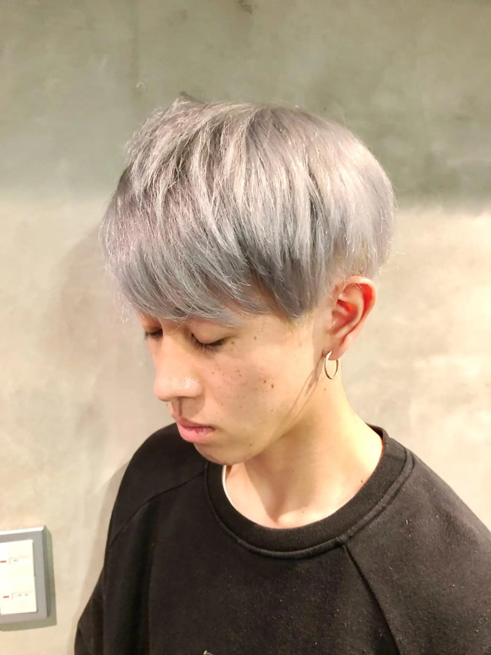 ショート カラー メンズ シルバー 髪質改善/美髪矯 正ヤマモトハルキのヘアスタイル