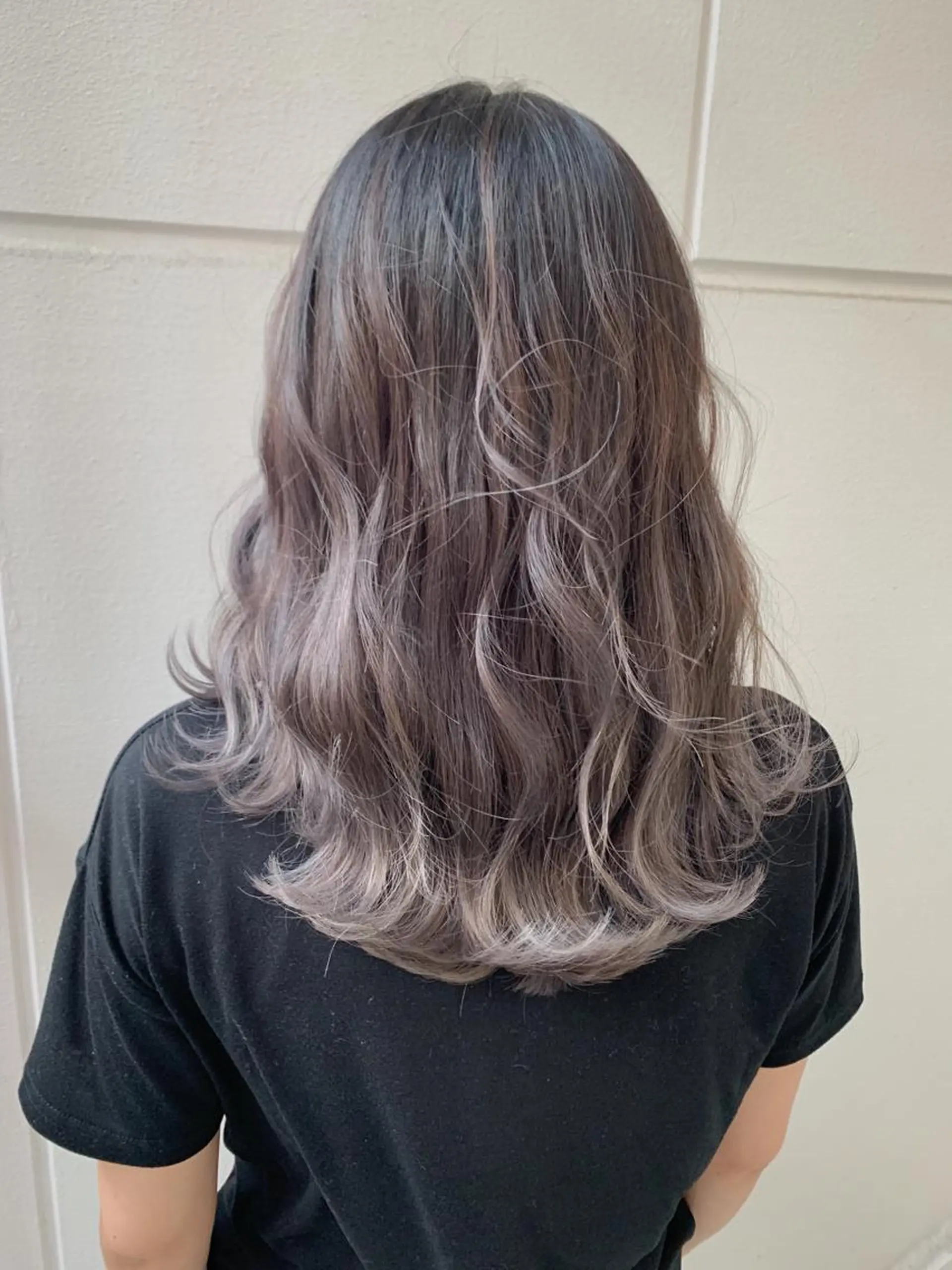 ミディアム カラー ヘアアレンジ バレイヤージュ レイヤーカット ヘアカラー トリートメント 縮毛矯正 髪質改善寺坂雄飛💐のヘアスタイル
