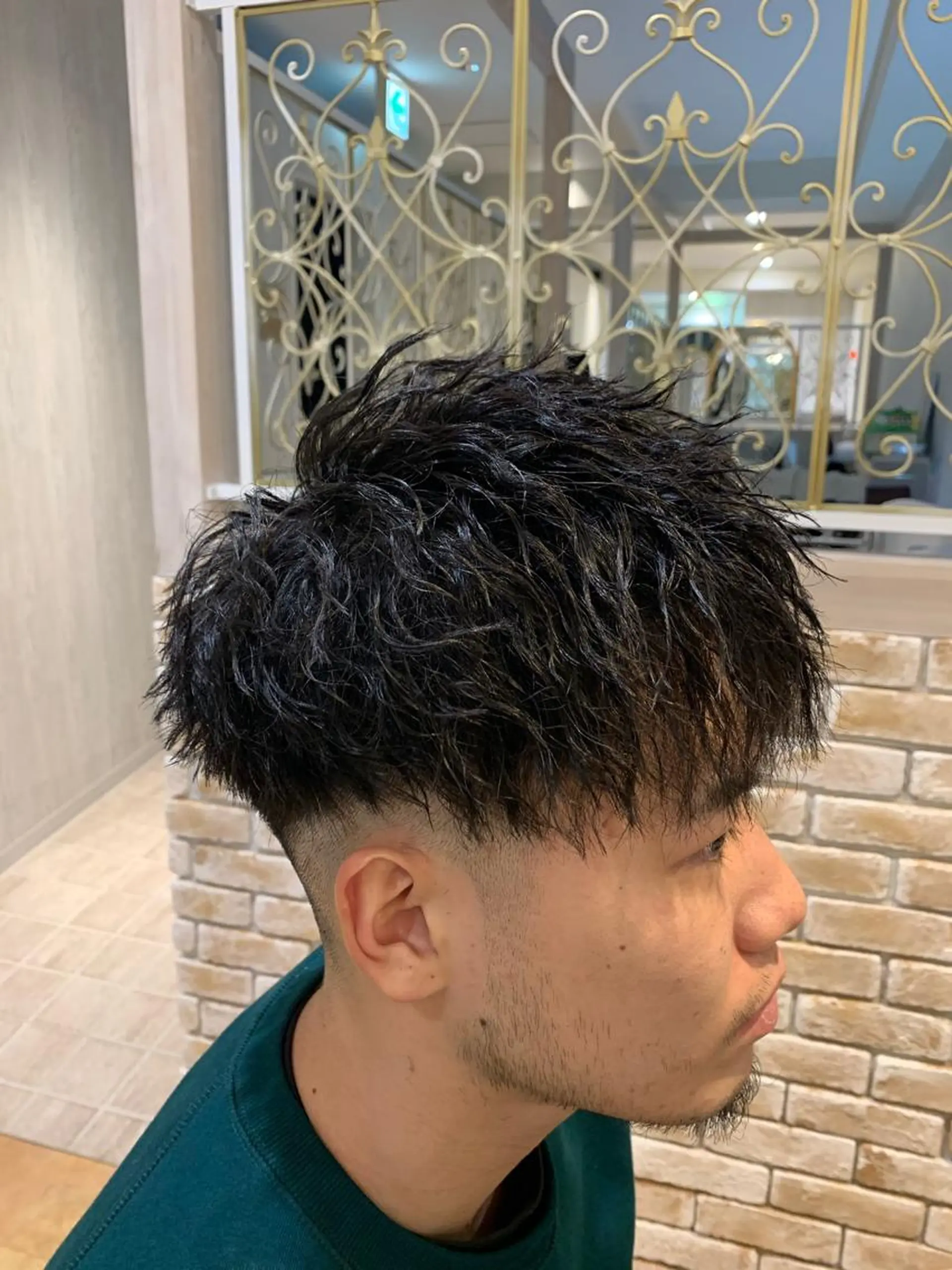 ショート パーマ メンズ フェードカット メンズパーマ メンズツイストパーマ ツイストパーマ カット パーマ トリートメント 🔥Mackey🔥 メンズ特化型美容師のヘアスタイル