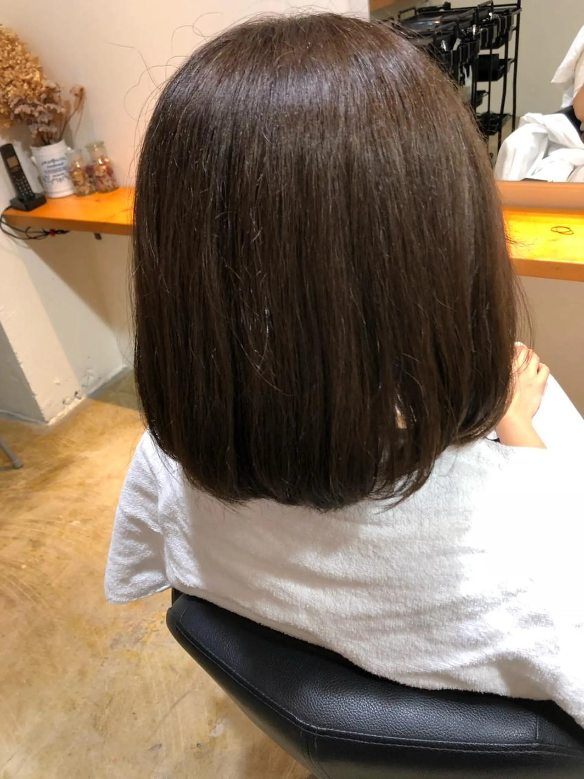 ミディアム カラー MIOベージュカラー 柔らかいカラーのヘアスタイル