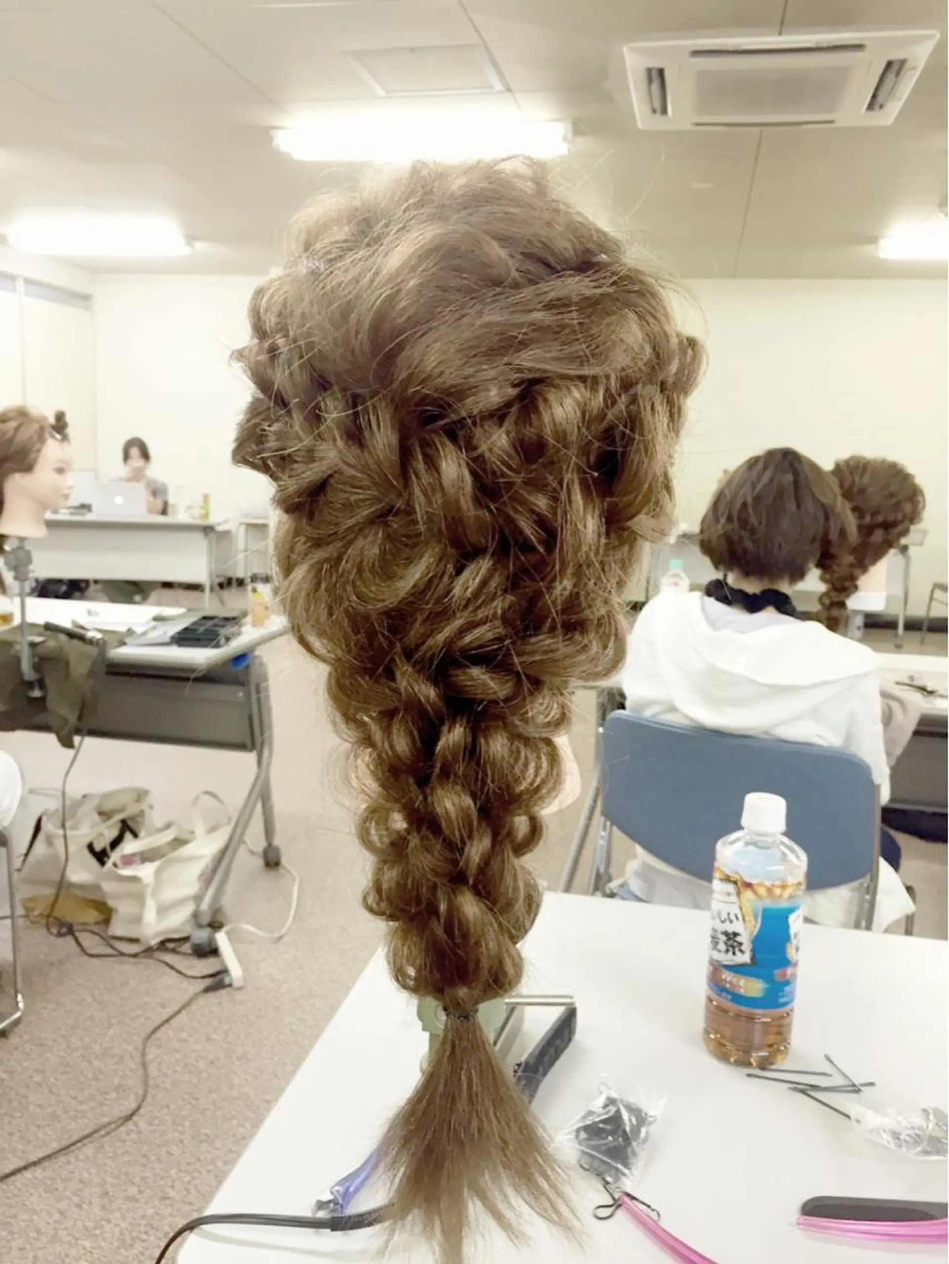 ショート ミディアム セミロング ロング カラー パーマ ヘアアレンジ キッズ ネイル まつエク 伴 貴吉のヘアスタイル