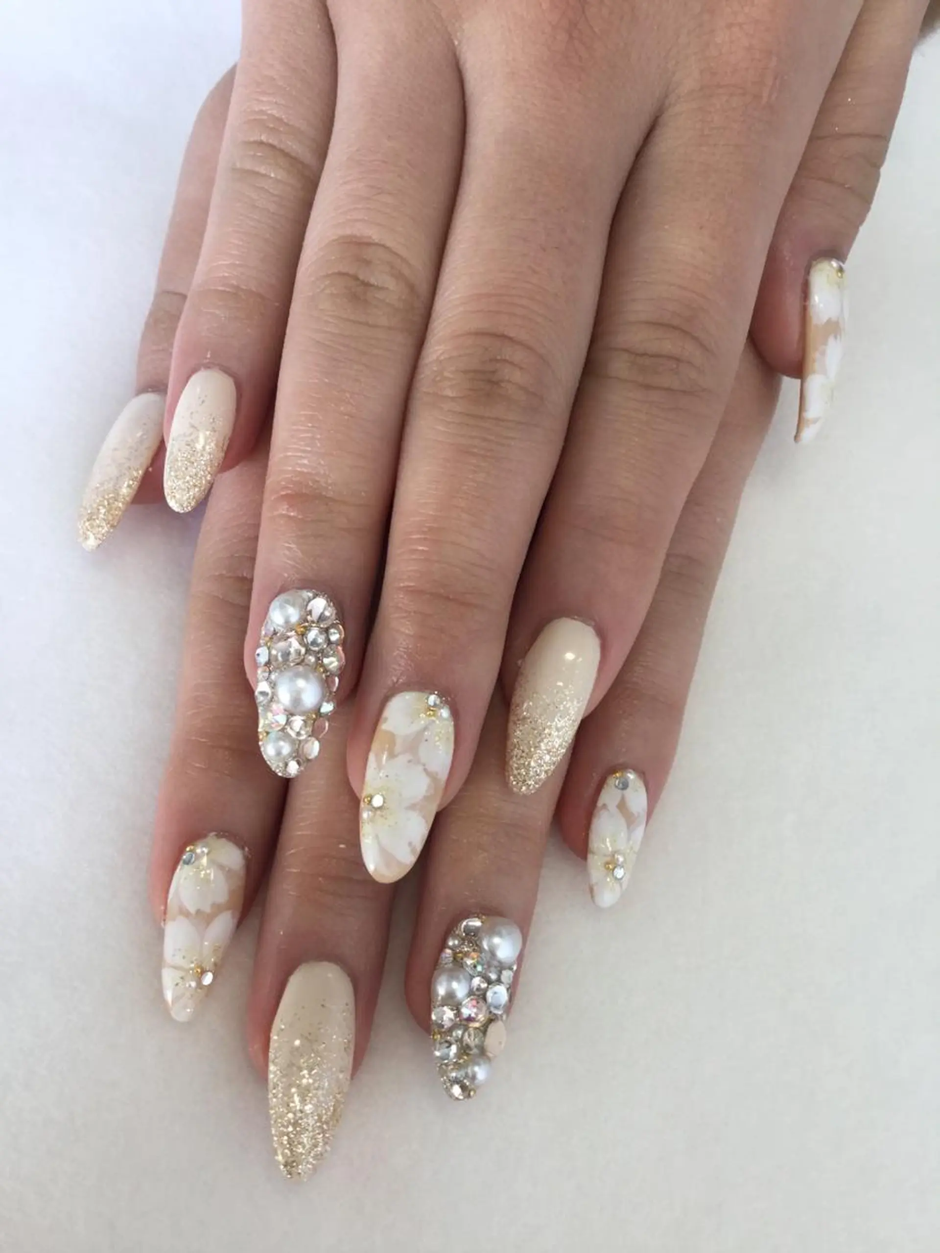 ネイル ハンドネイル 💎🐰 saki. m 🐰💎のネイルデザイン