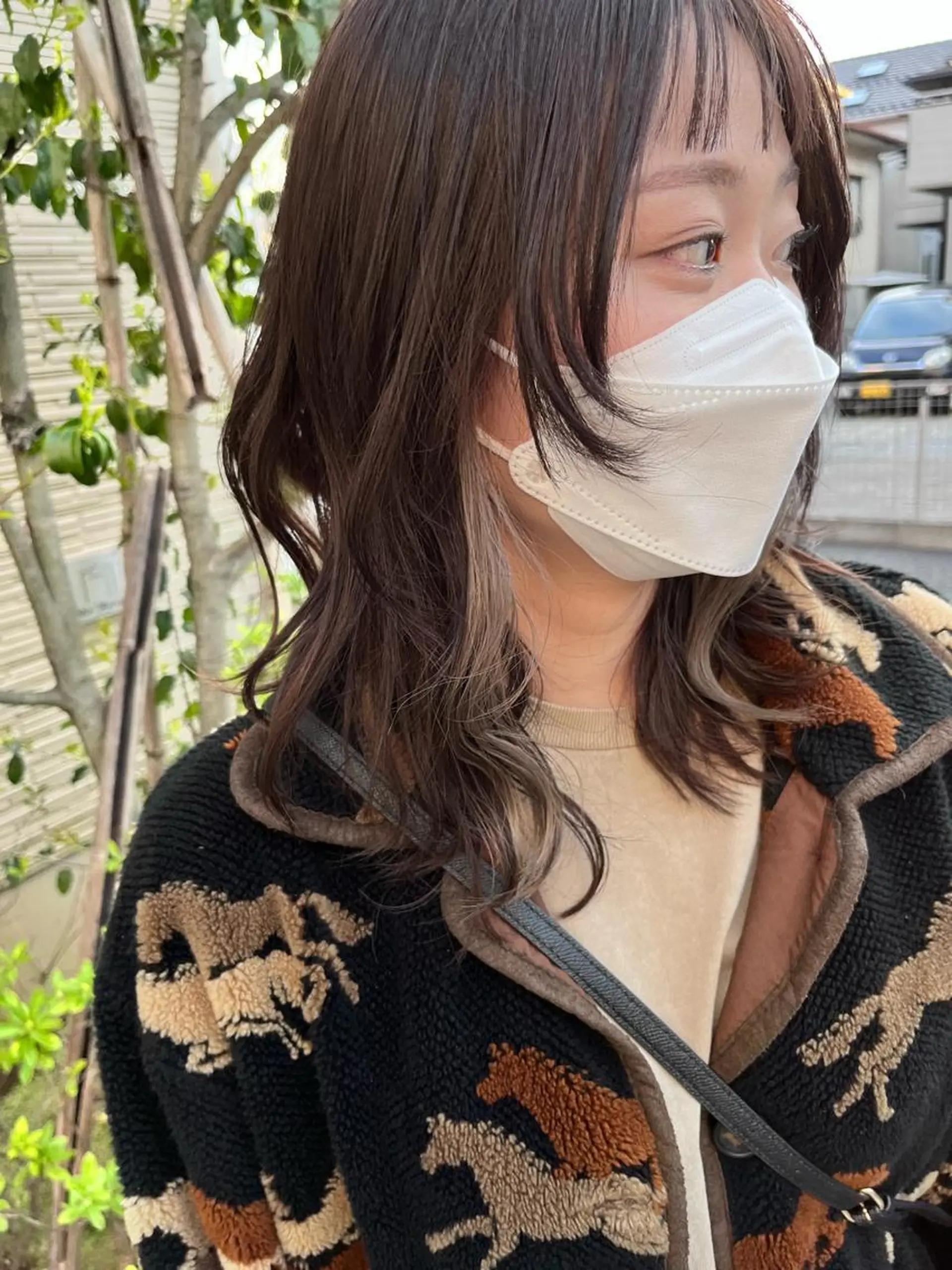 ミディアム カラー イヤリングカラー グレージュ ウルフカット 高橋友里亜 /フリーランスのヘアスタイル