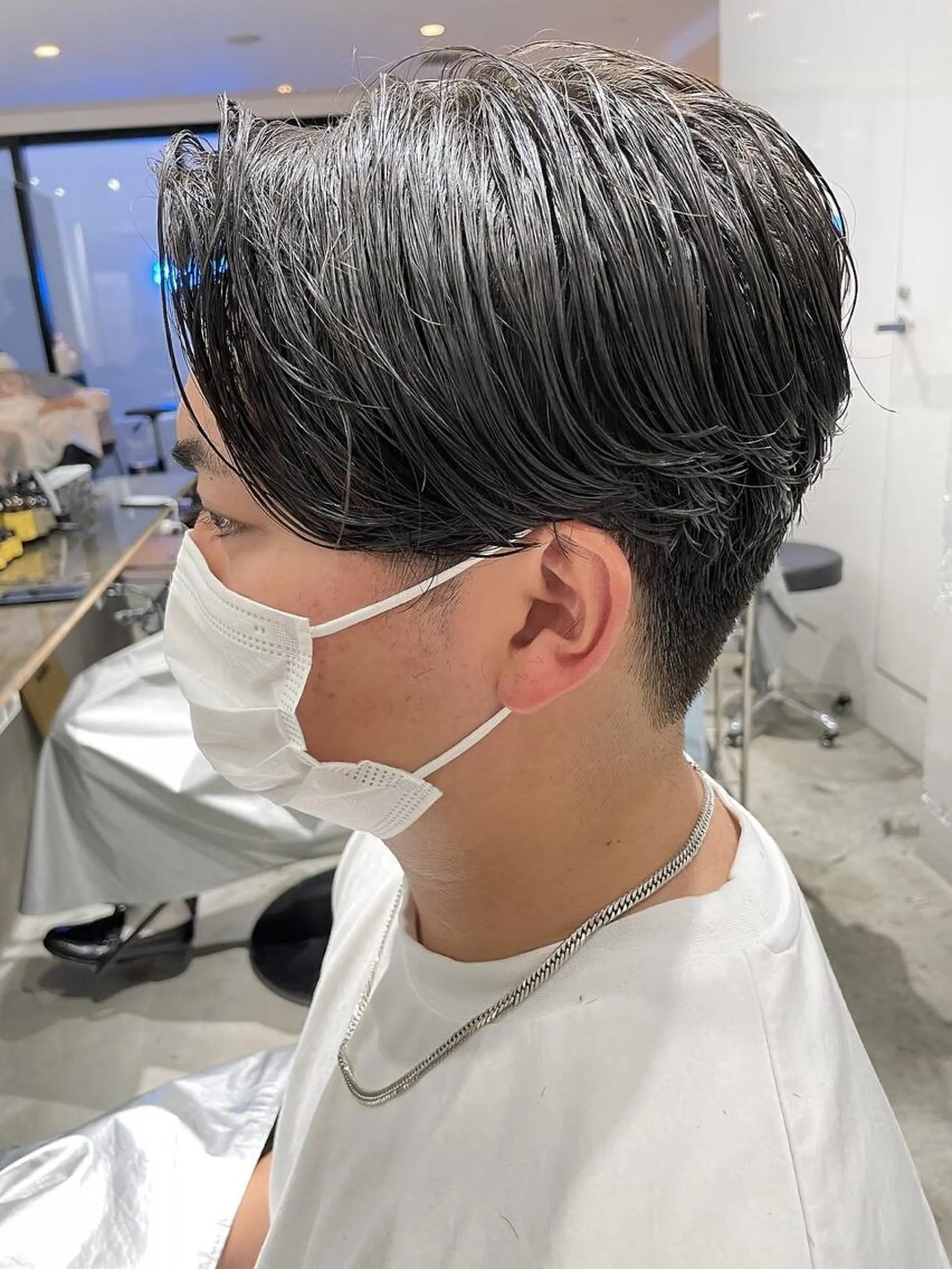 ショート カラー パーマ ヘアアレンジ メンズ メンズバレイヤージュ メンズブリーチ センターパート フェードカット メンズハイライト ハイトーン/レイヤー 🌸さくらのヘアスタイル