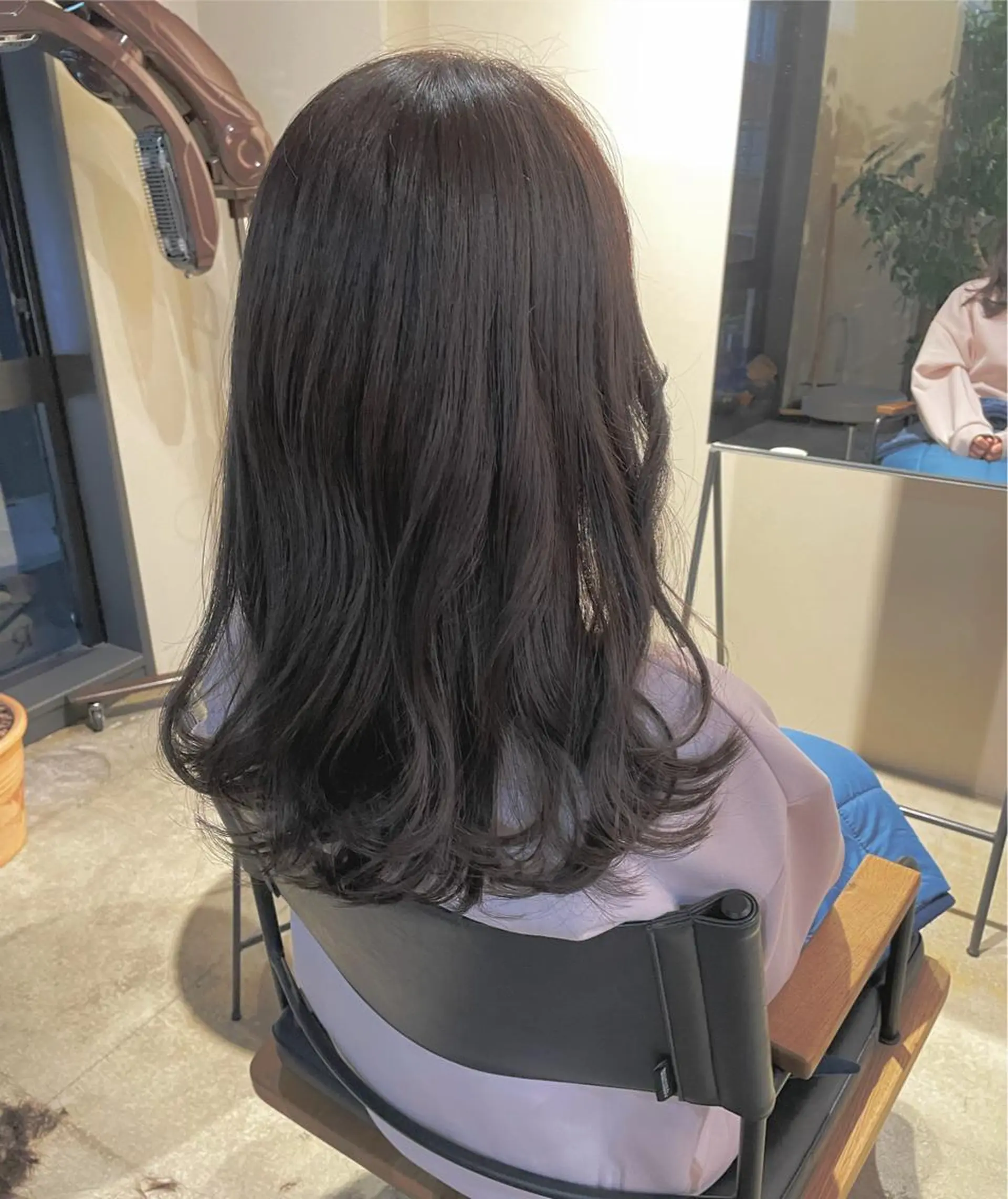 セミロング カラー アッシュ ブリーチ ブリーチなしカラー 韓国風ヘア RHAIRSALON 西山梓のヘアスタイル