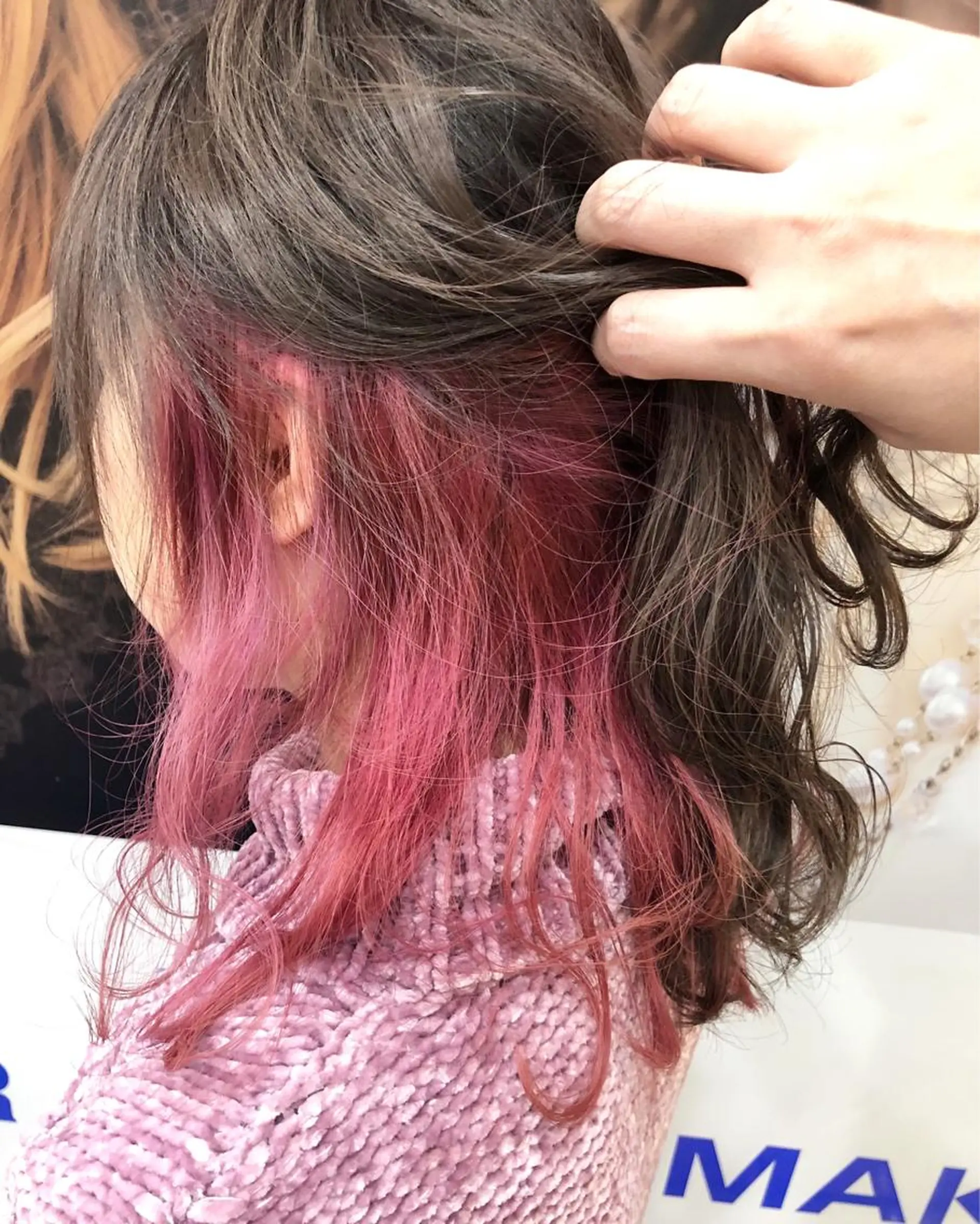 ミディアム カラー ブルーカラー ブルージュ インナーカラー ピンクカラー 丸みショートボブ/ タッセルボブ 吉野のヘアスタイル