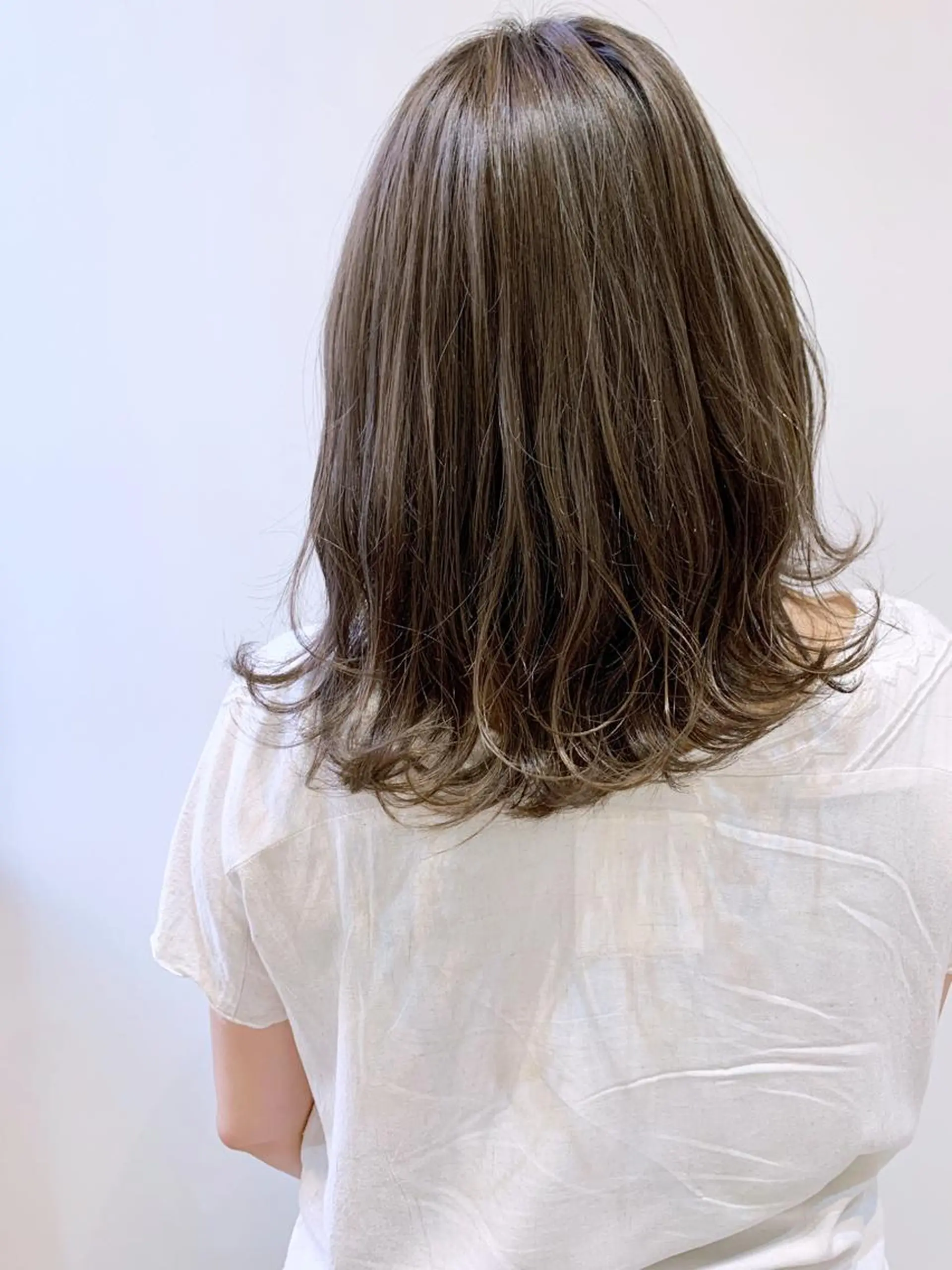 ミディアム カラー 透明感カラー グレージュ ハイライトカラー インナーカラー ハイライト fhami 店長 髪質改善　DAITOのヘアスタイル