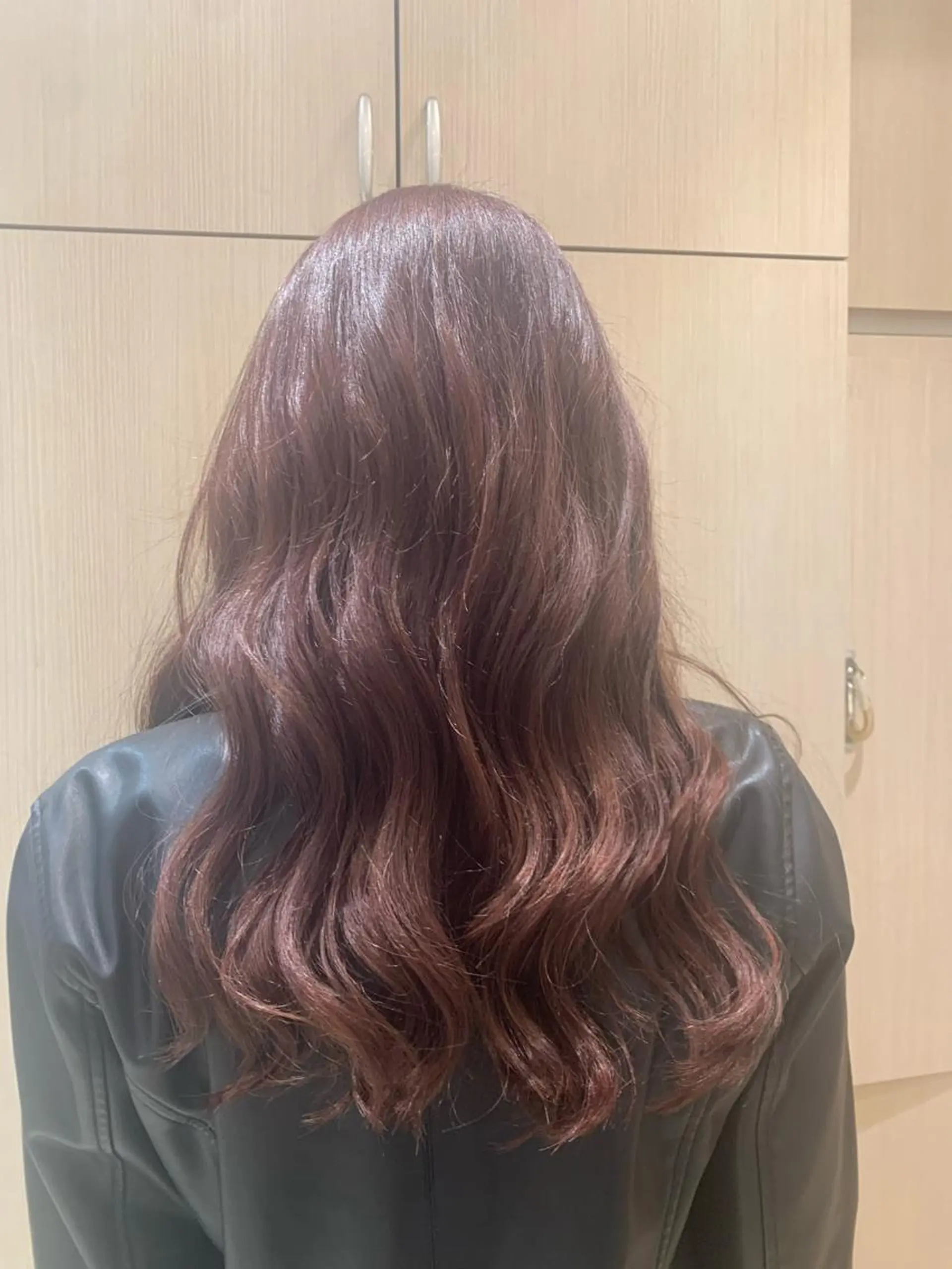 ロング カラー 山田 桃華のヘアスタイル