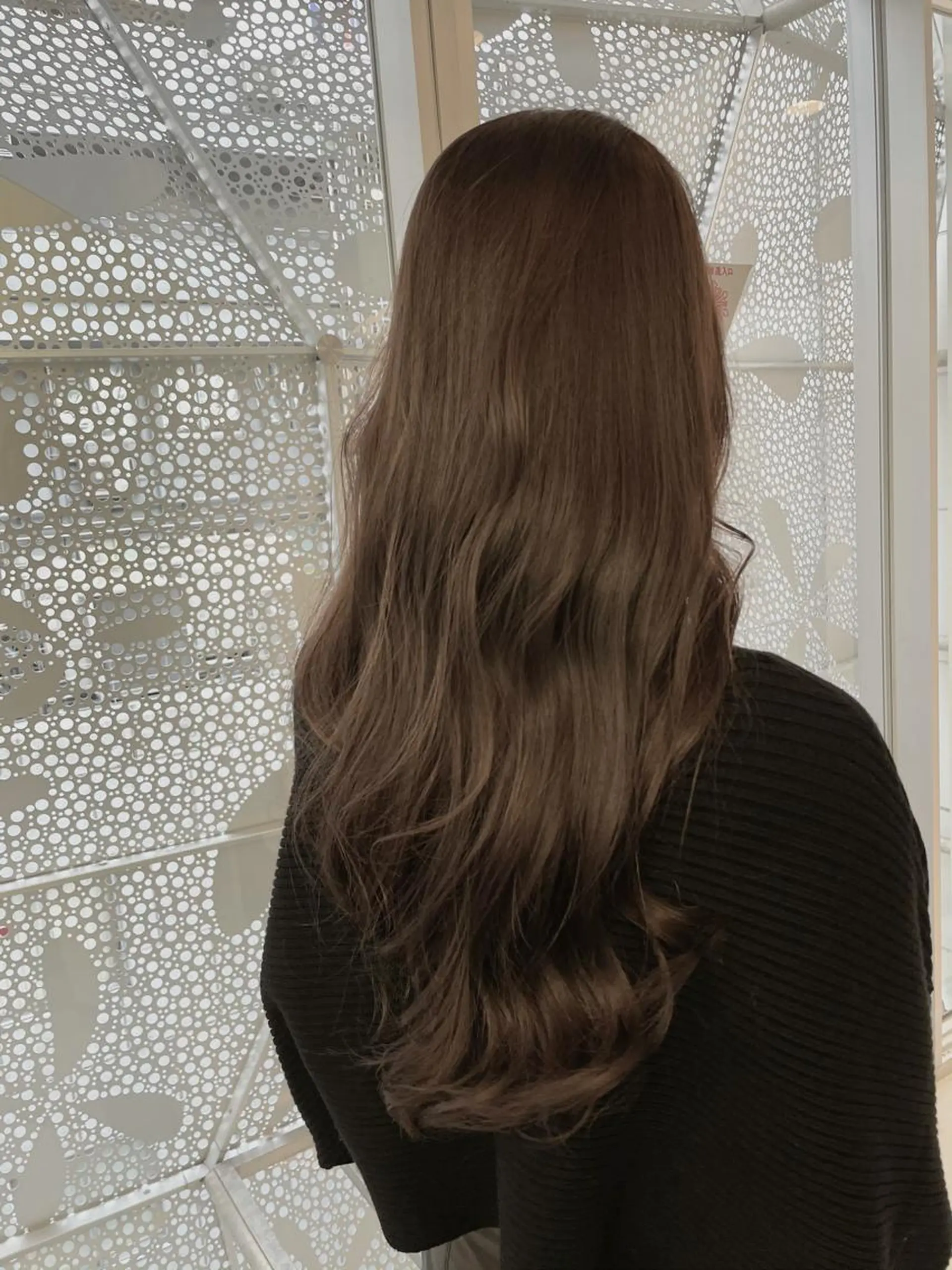 ロング カラー パーマ ヘアアレンジ 透明感カラー グレージュ シアーグレージュ ヘアカラー トリートメント SALOWIN  銀座VORT店所属・スズキジュンペイ 銀座/髪質改善のヘアスタイル