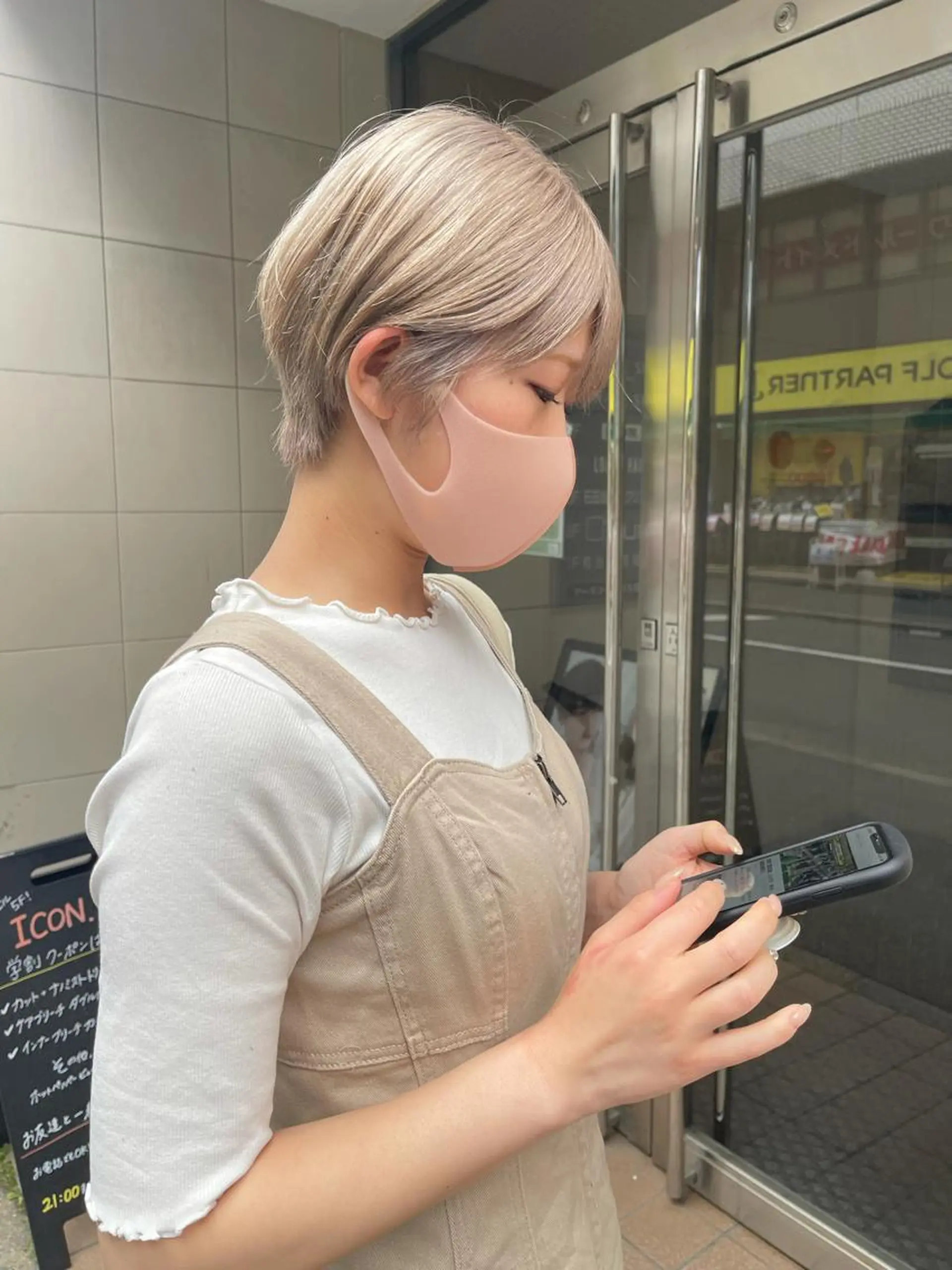 ショート ヘアカラー 早瀬裕之 パーマのヘアスタイル