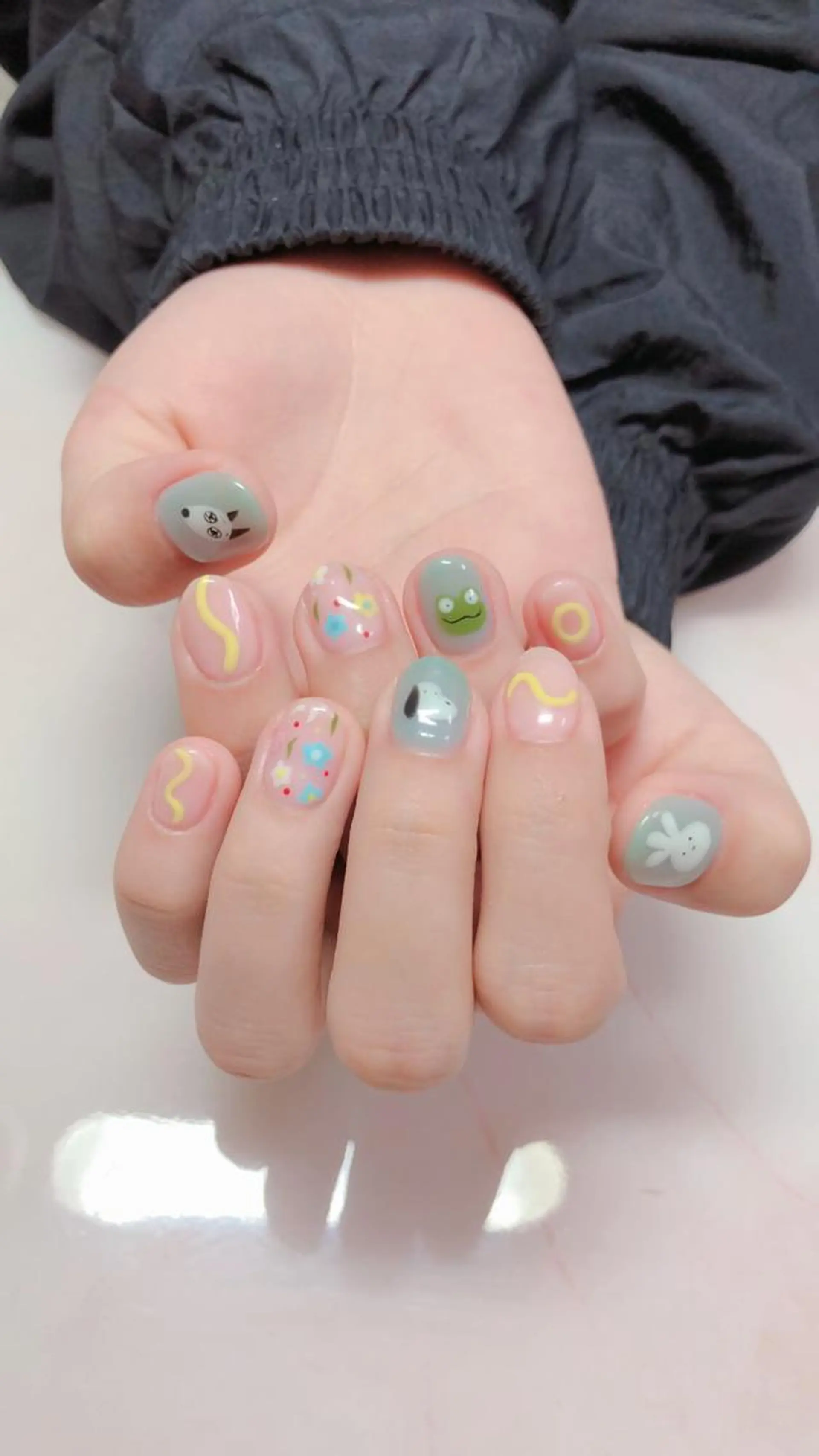 ネイル ハンドネイル ハンドケア ハク キのネイルデザイン