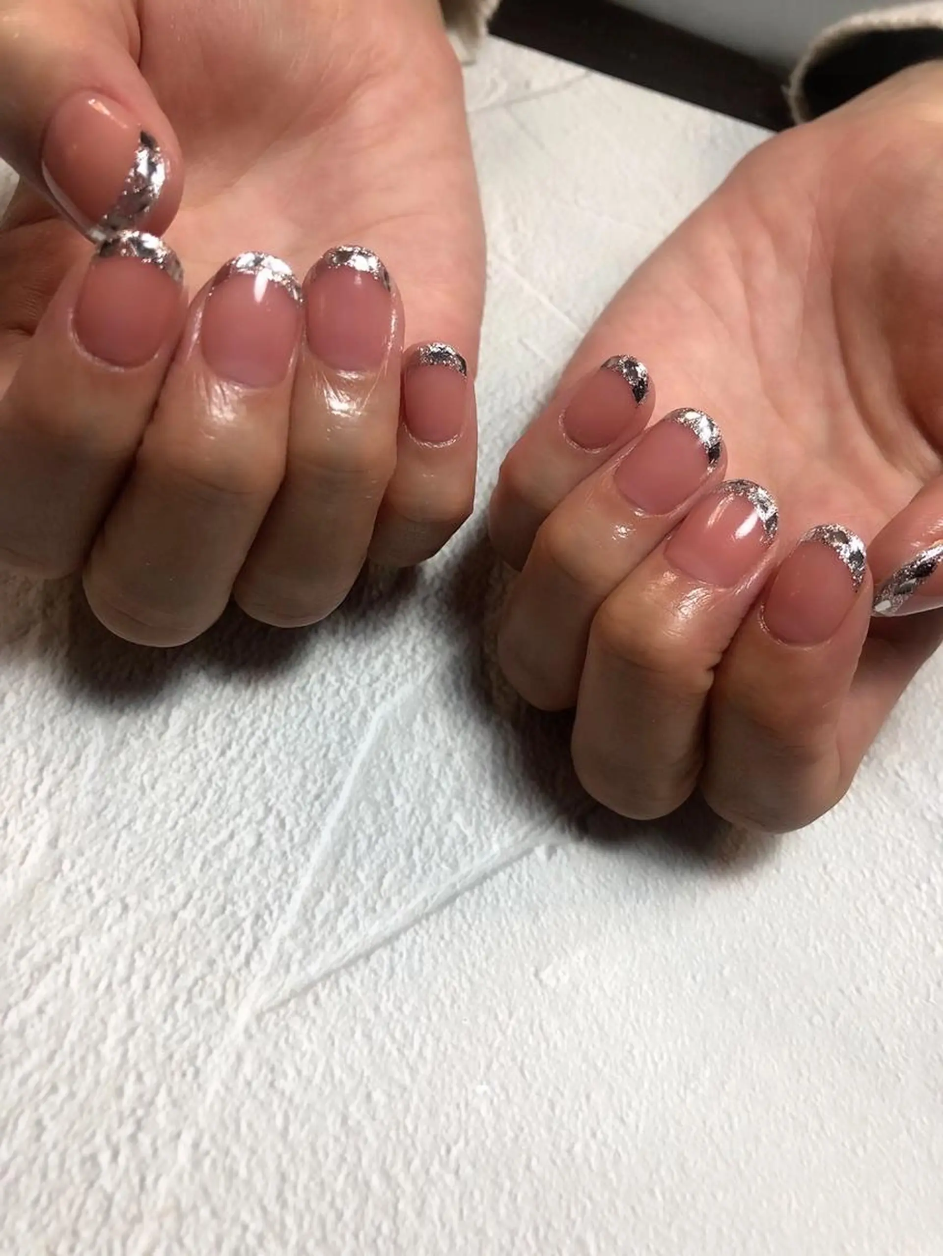 ネイル アートネイル フレンチネイル ガラスフレンチ ホログラムネイル キラキラネイル Nailist Honamiのネイルデザイン
