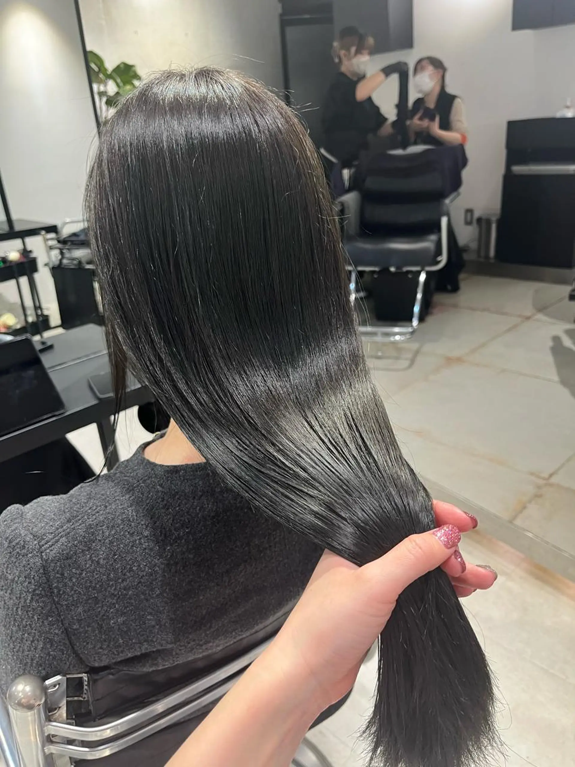 ロング カラー パーマ ヘアアレンジ ヘアカラー トリートメント 透明感/オリーブ/ グレージュ/YUKAのヘアスタイル