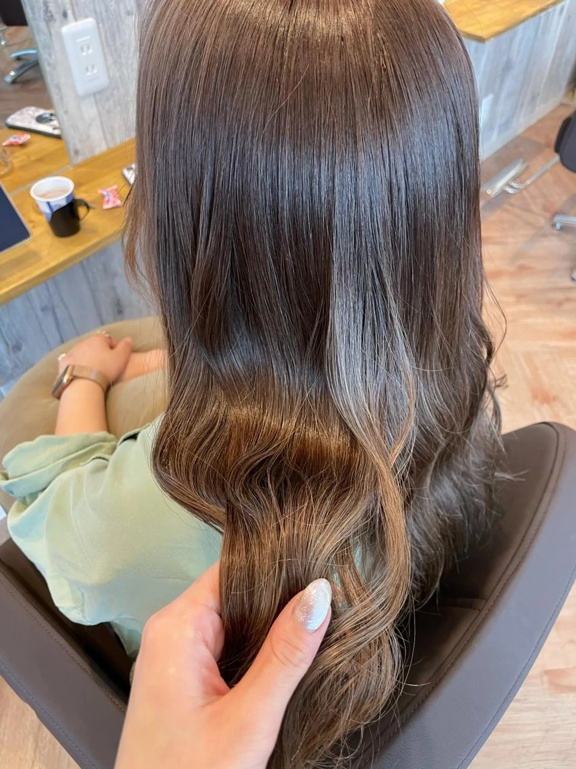 ロング カラー ヘアアレンジ カット ヘアカラー トリートメント NANA／trend style🕊🍑のヘアスタイル