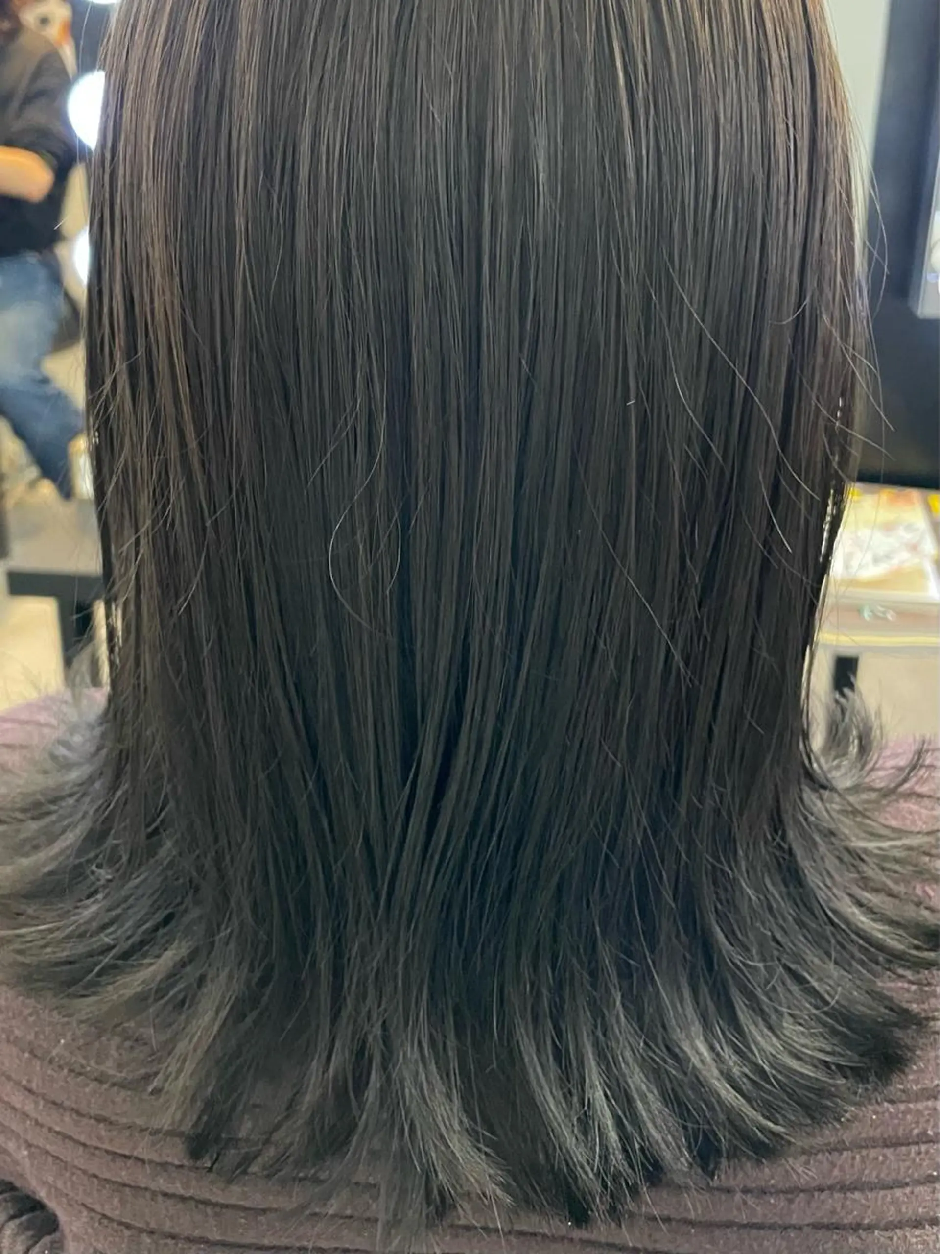 セミロング カラー ブルーカラー ブルージュ 透明感カラー グレージュ カット ヘアカラー トリートメント ブリーチなし透明感 タケザワミキのヘアスタイル