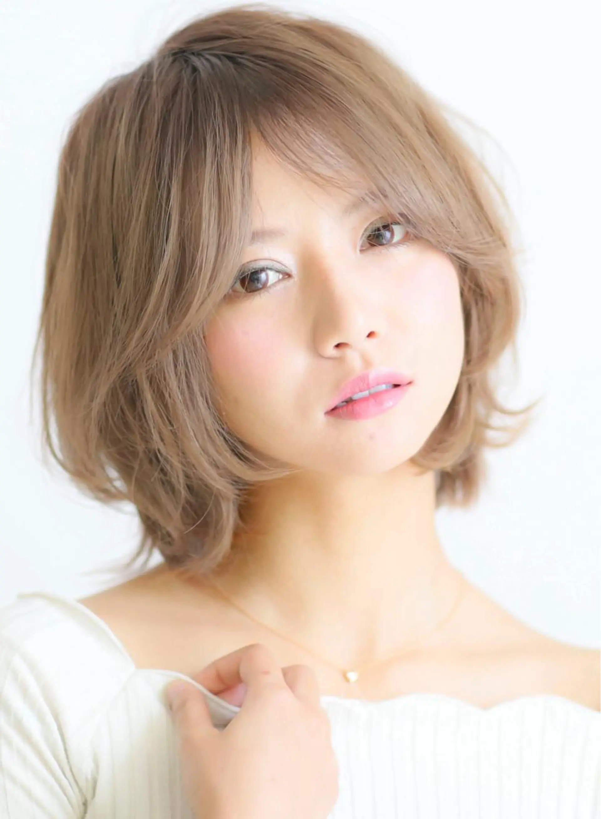 ショート カラー ベージュカラー 透明感カラー モテ髪透明感❤️ デイズヘアカラーのヘアスタイル