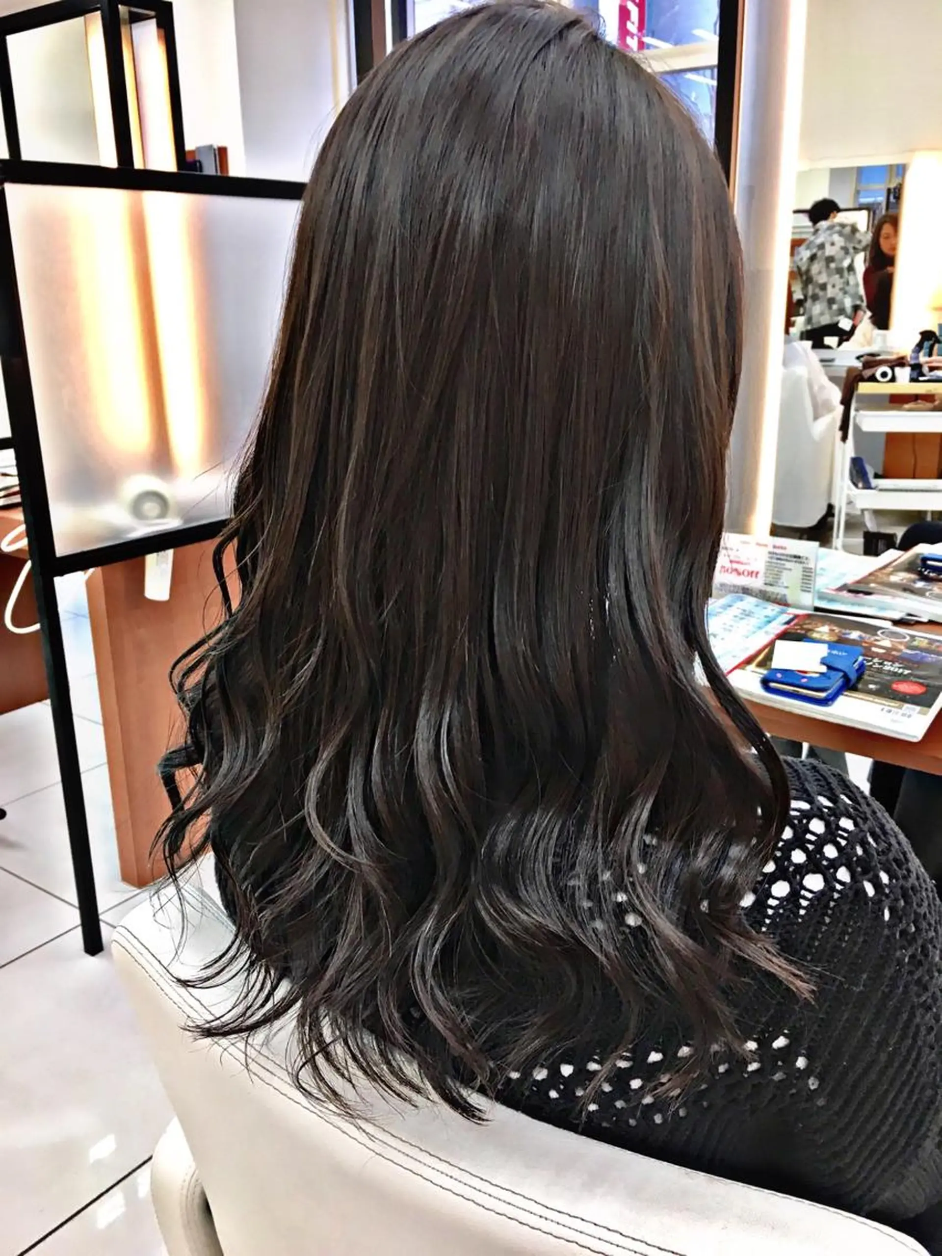 ロング カラー イルミナカラー 外国人風カラー 縮毛矯正 N° jillva ♦️川端裕司♦️のヘアスタイル