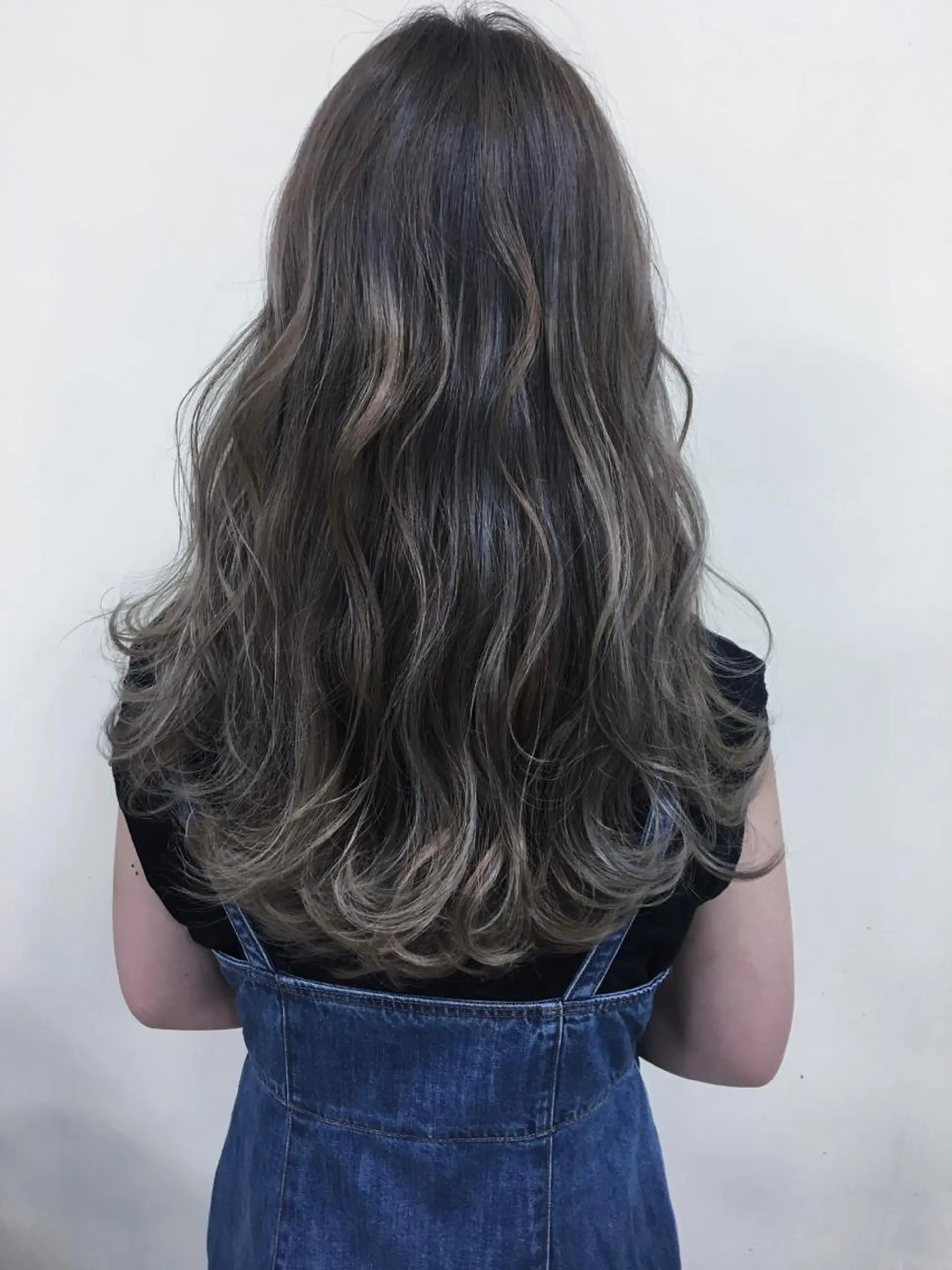 ロング カラー ハイライトカラー ハイライト Beach private salon所属・Beach 代表 KENTAのヘアスタイル