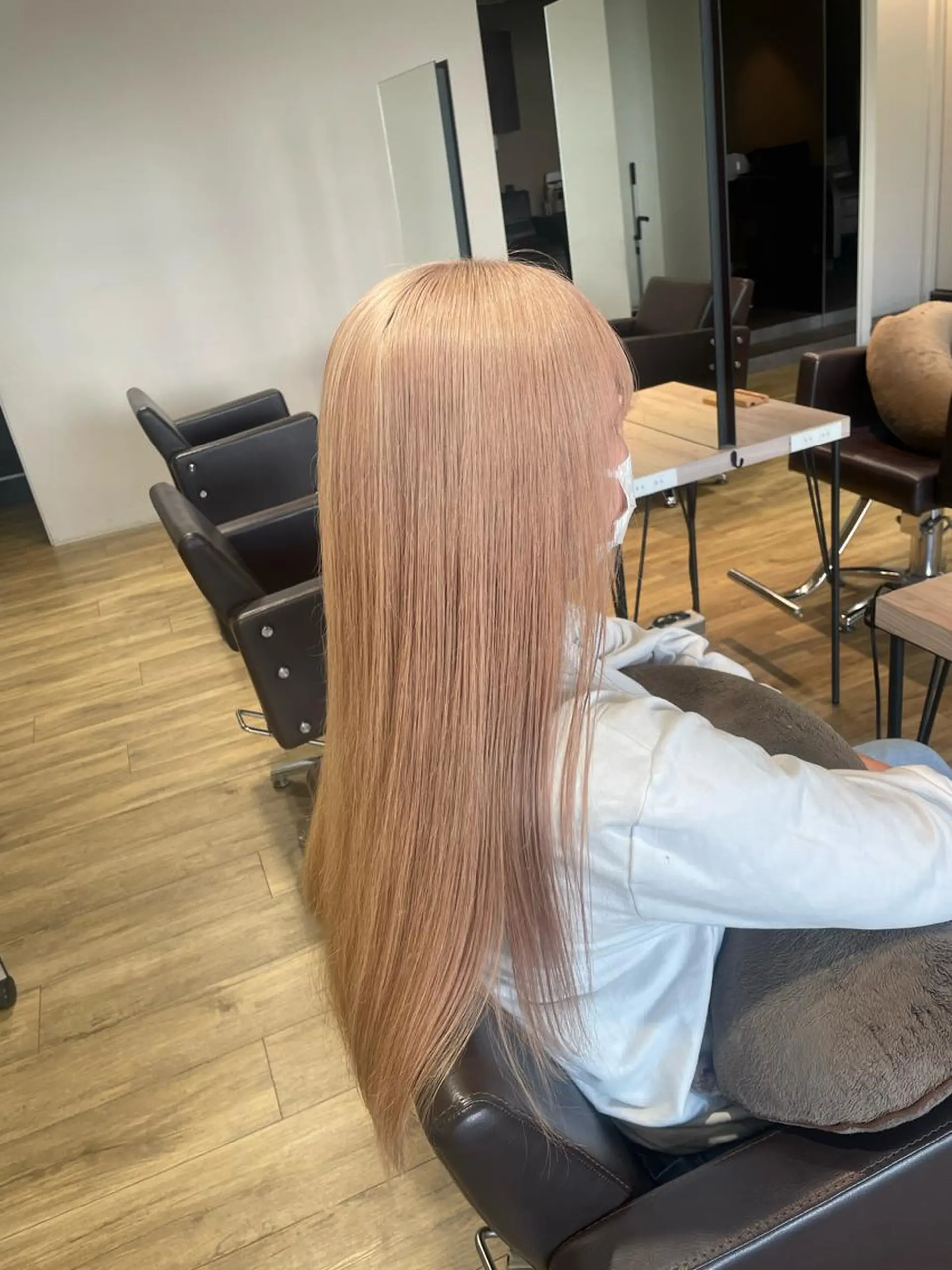 ロング 前田 菜奈子のヘアスタイル