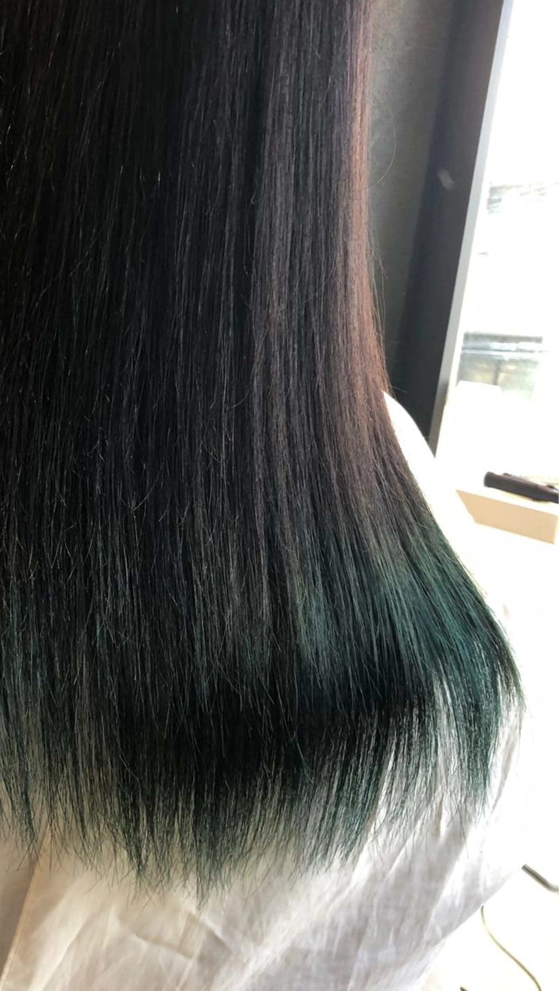 セミロング カラー ブリーチ インナーカラー wavi hair所属・後藤 ユウキ/髪質改善🫧のヘアスタイル