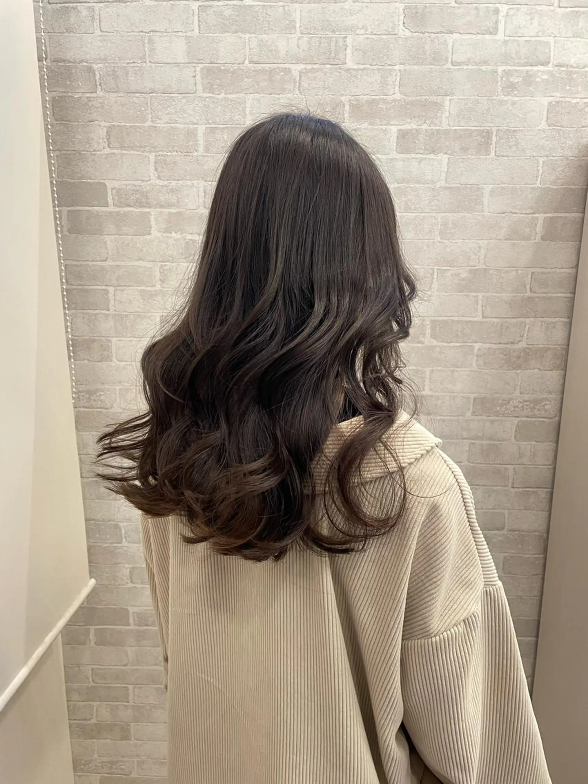 ロング カラー Well's TAIGAのヘアスタイル