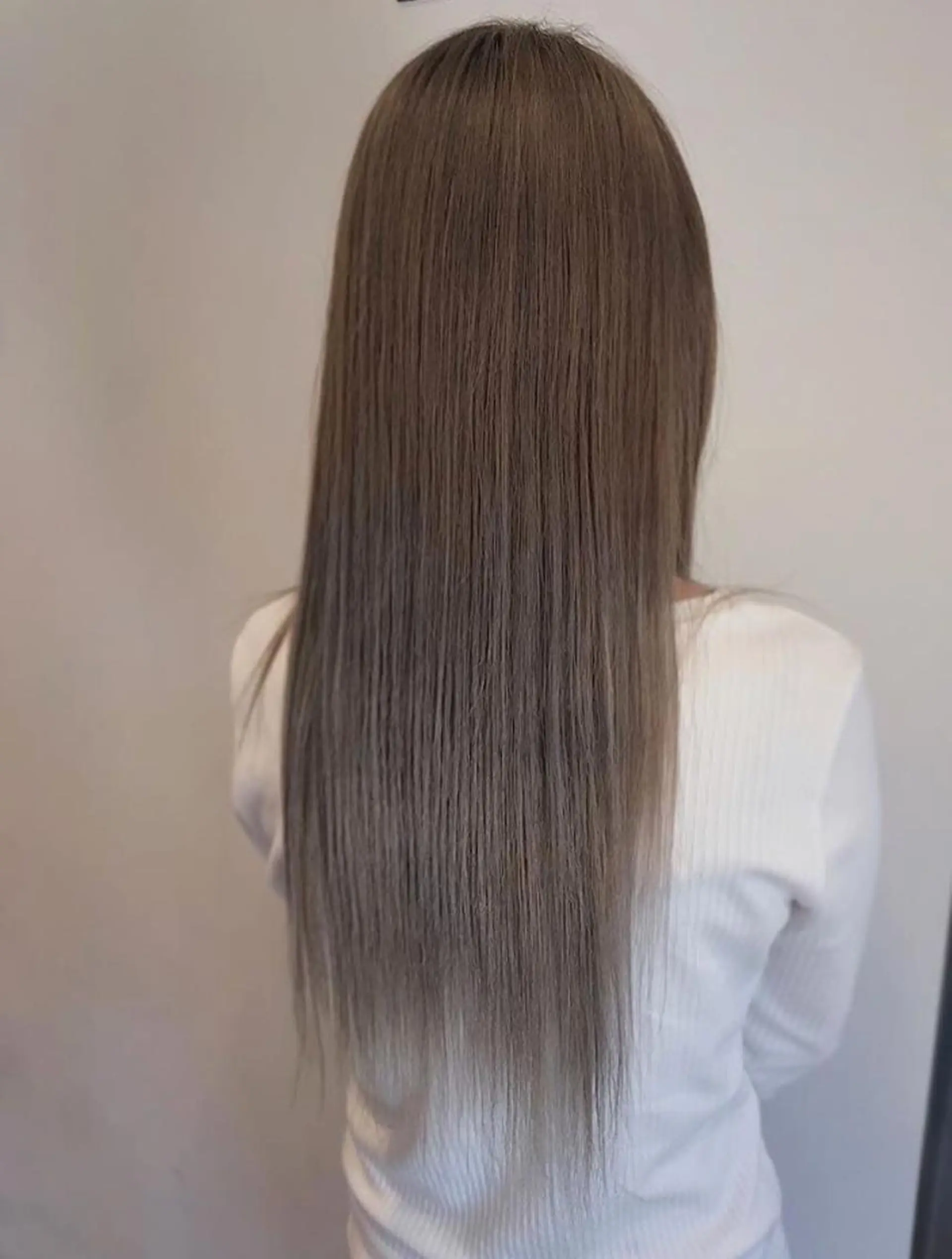 ロング カラー アッシュ ベージュカラー 藤井 健のヘアスタイル