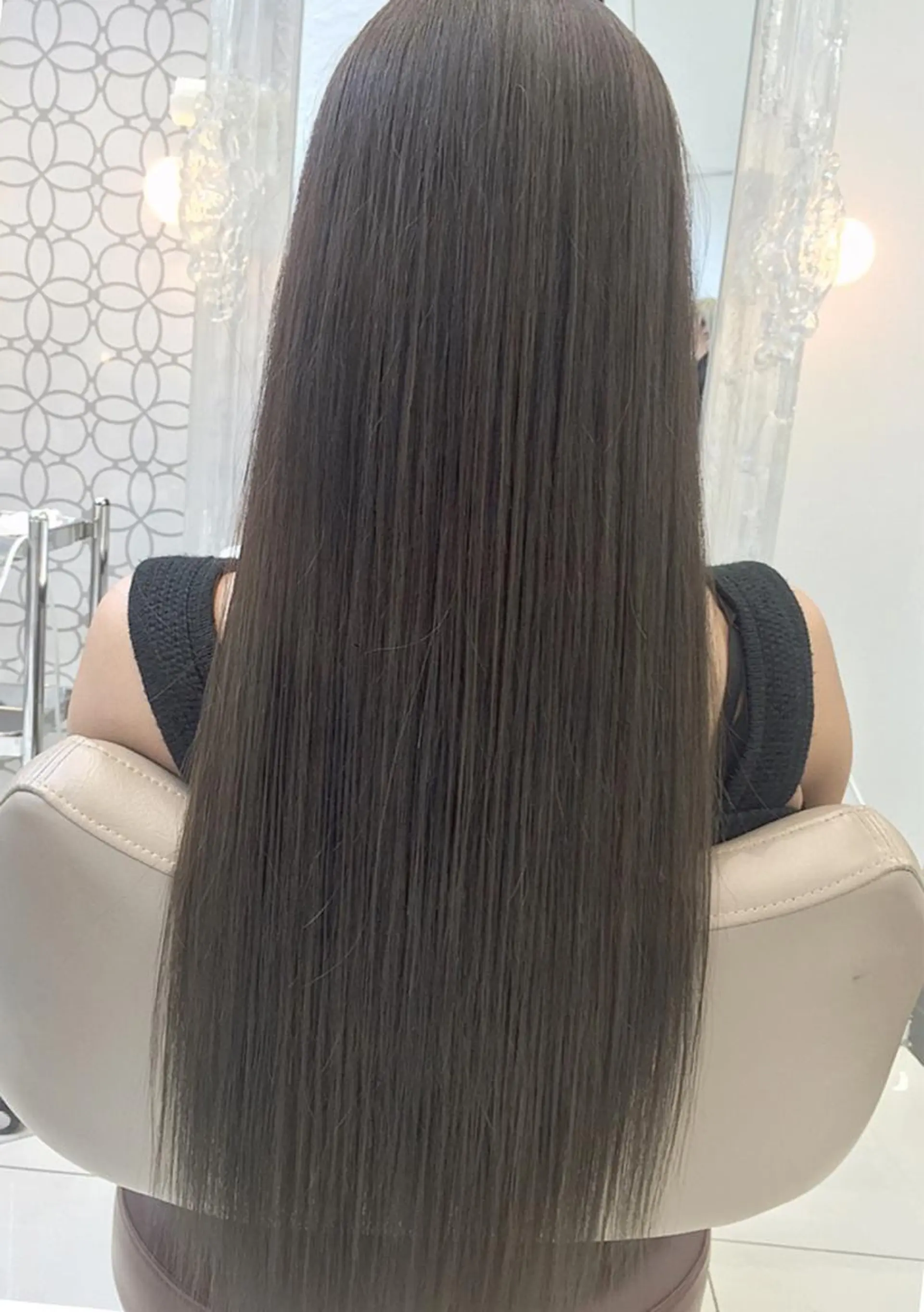 セミロング カット ヘアカラー トリートメント 美容歴15年 岩田芳郎のヘアスタイル