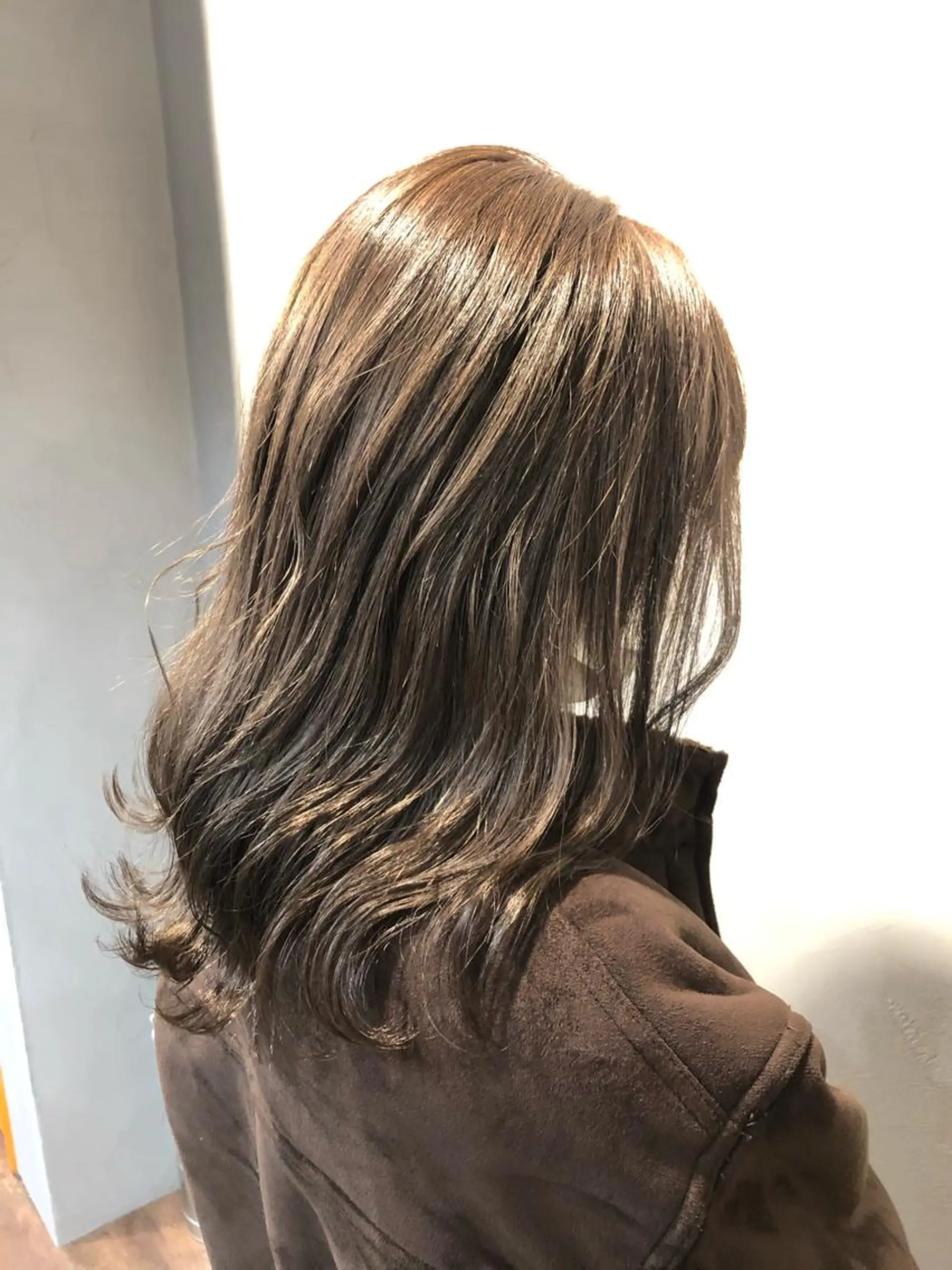 ミディアム カラー 透明感カラー グレージュ ベイリコルド　アトリ 店長　宮城一真のヘアスタイル