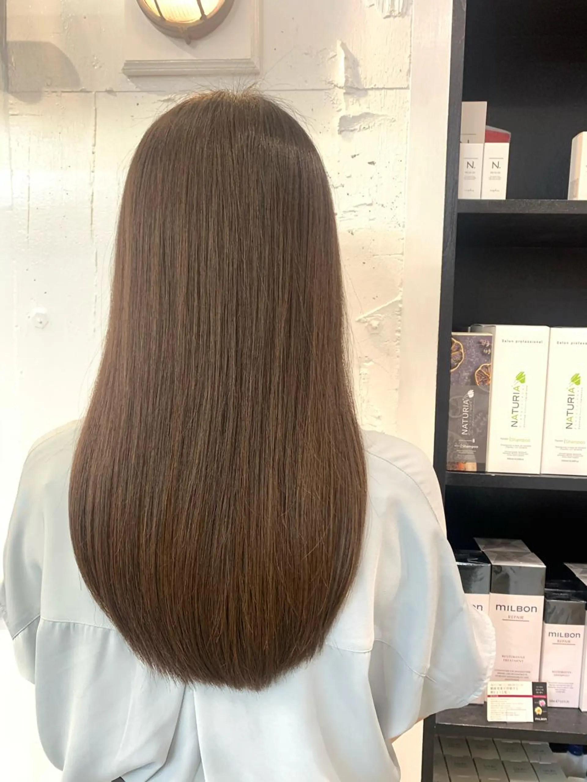 ロング カラー ブリーチ トリートメント トップ スタイリストのヘアスタイル