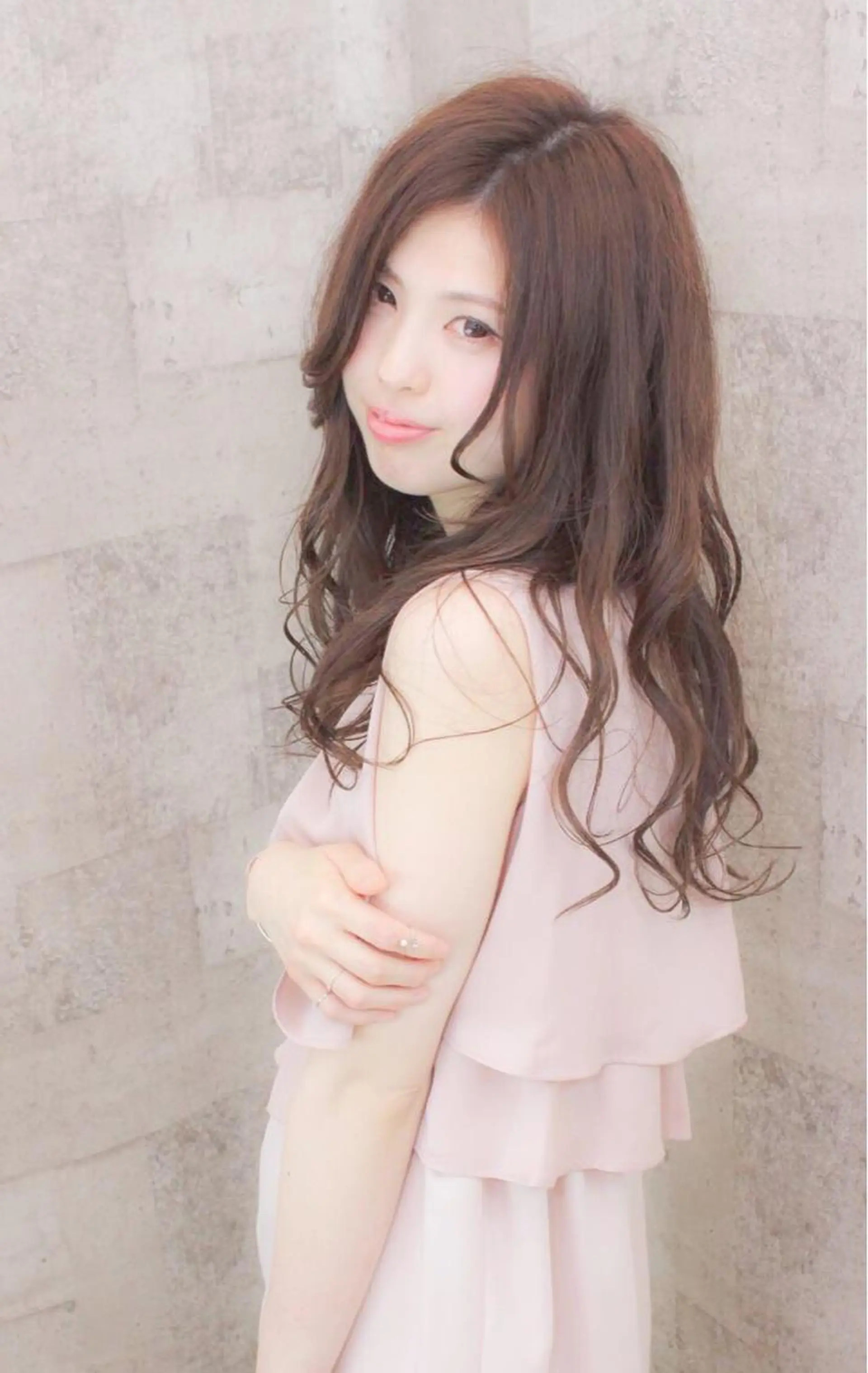 ロング 伊藤 裕貴のヘアスタイル