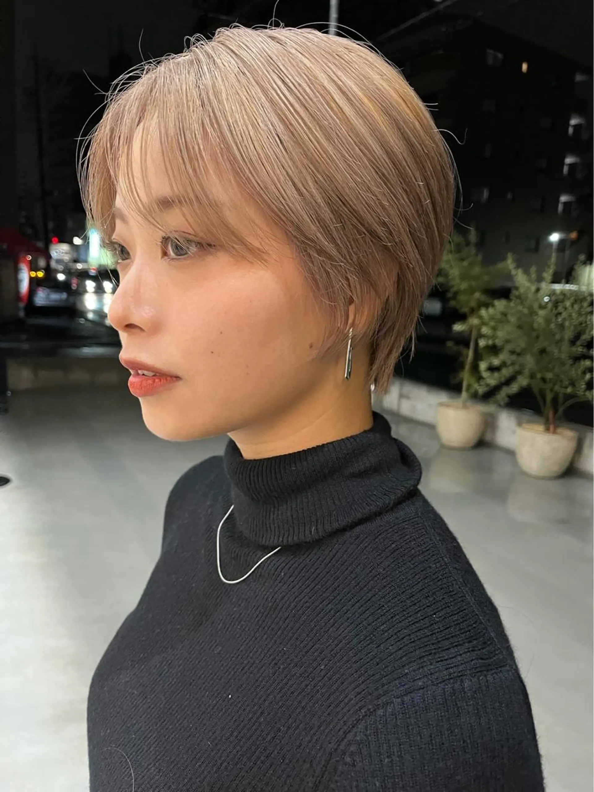 ショート カラー ハイトーンカラー ショートヘア 網谷 萌夏のヘアスタイル