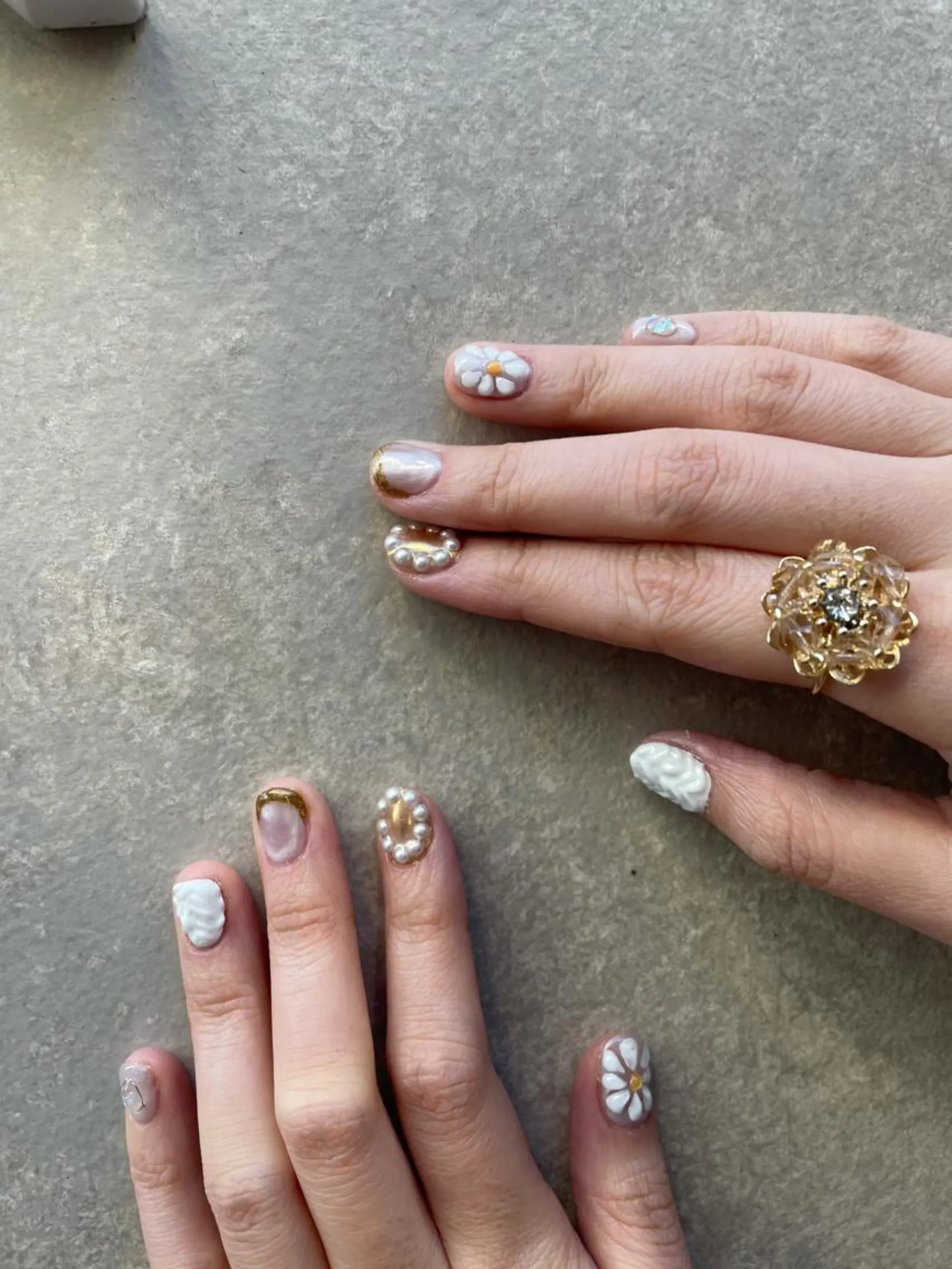 ネイル 🎀ボブ+ハイトーン シュカ👶🏻のヘアスタイル