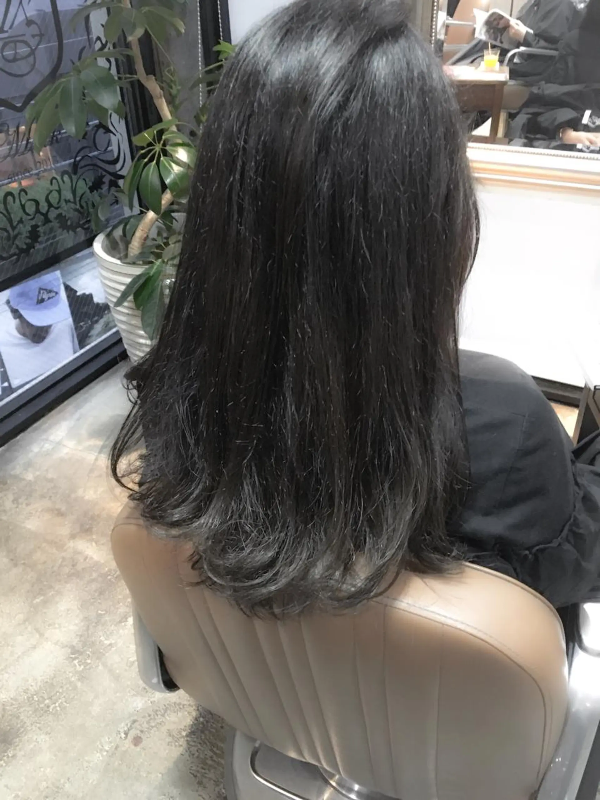 セミロング カラー ダークグレー グラデーションカラー ハイライトカラー ハイライト 北條 優輝のヘアスタイル