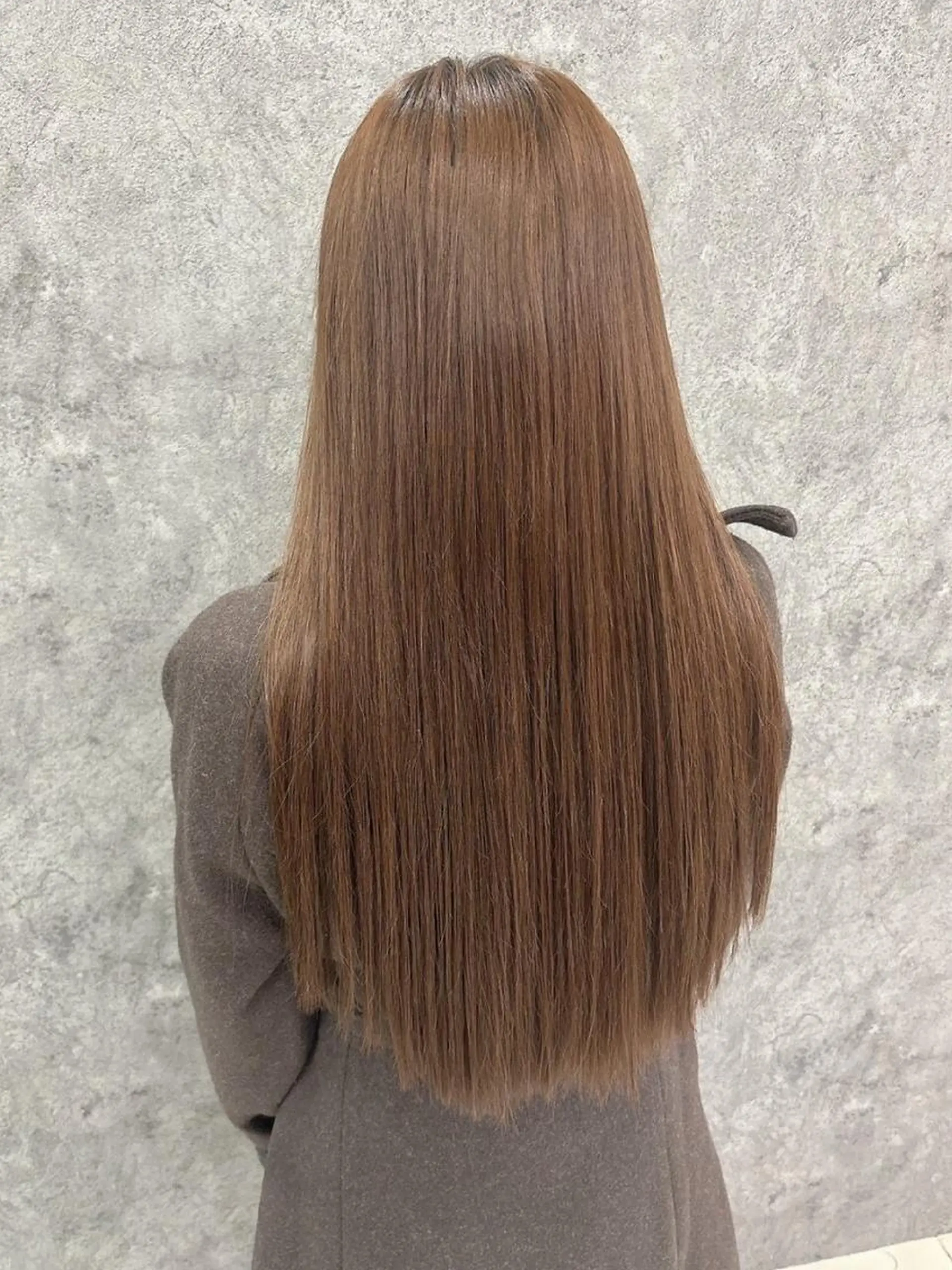 カラー ロング シールエクステ バレイヤージュ ベージュカラー 黒髪 ブリーチ M. KANAのヘアスタイル