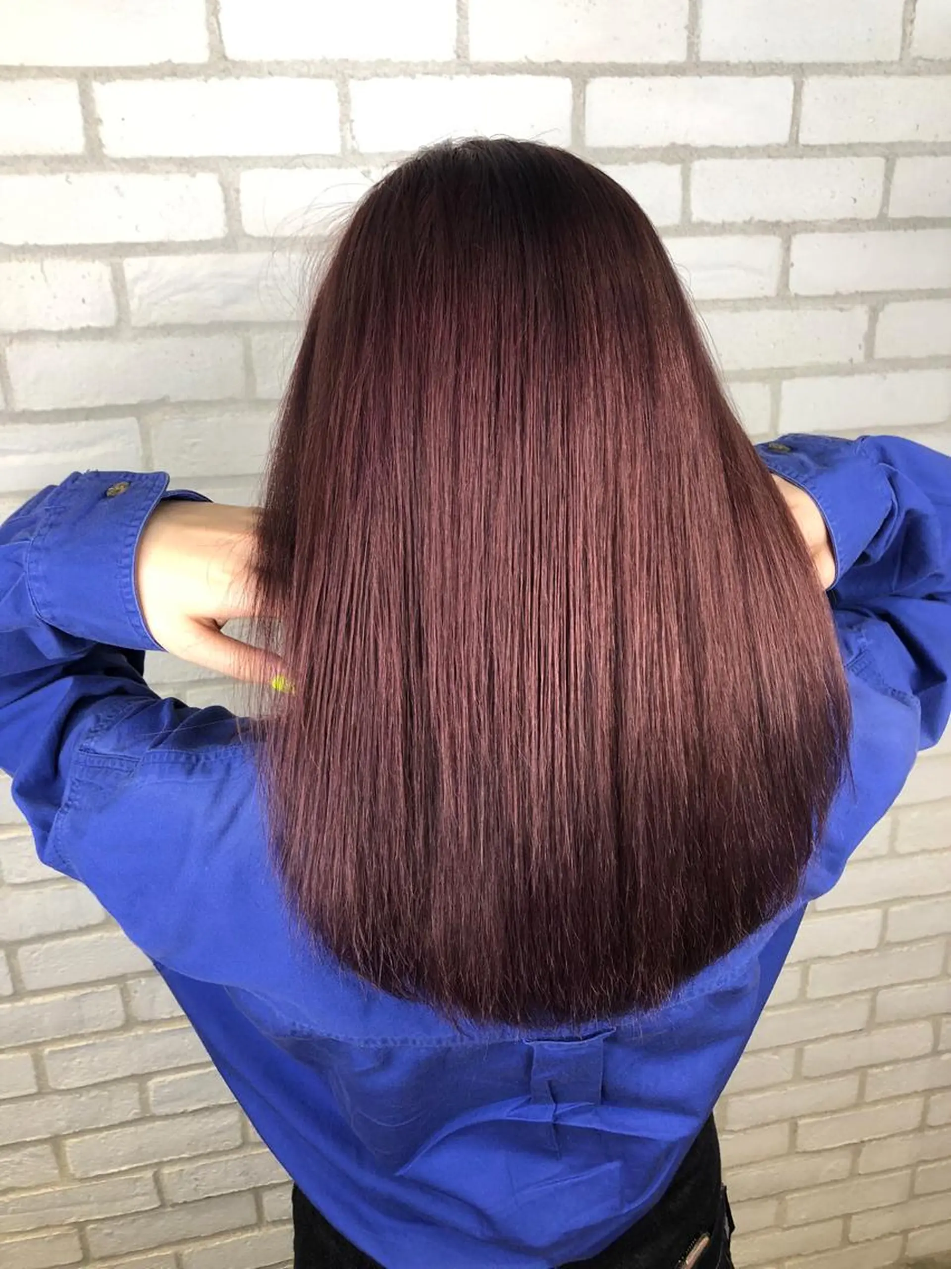 ミディアム カラー 小島 侑衣のヘアスタイル