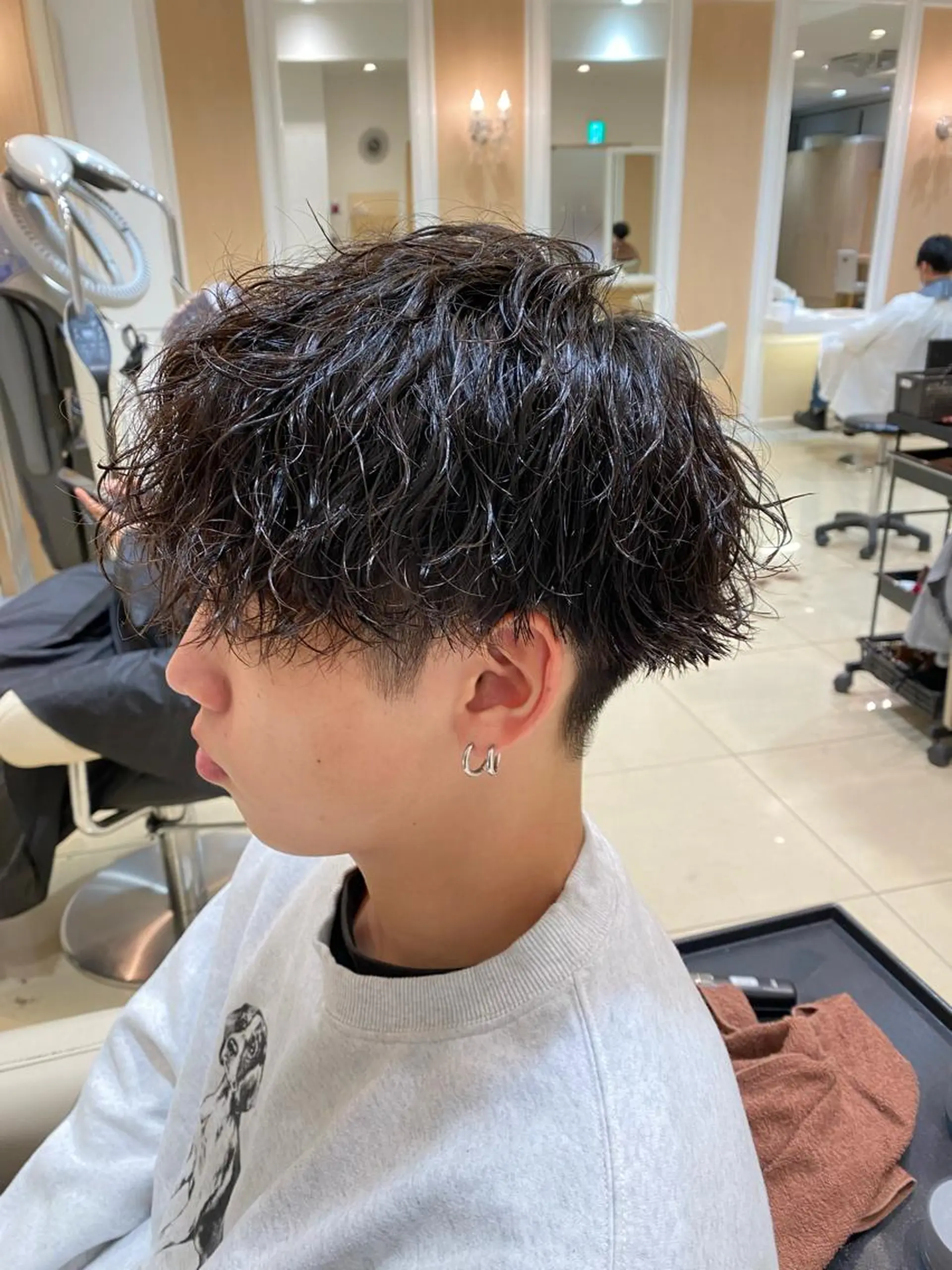 ショート パーマ メンズ カット パーマ メンズ特化型美容師 栗山勇人のヘアスタイル