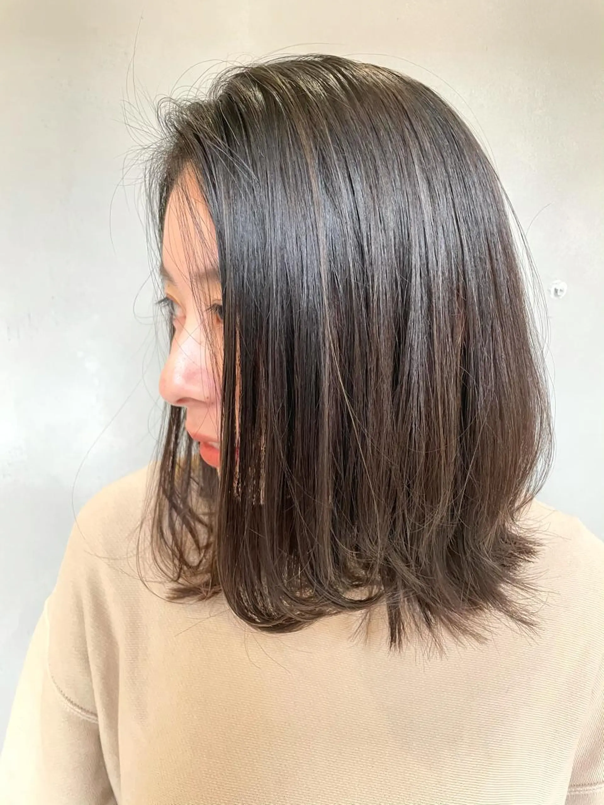 ミディアム カラー ヘアカラー ハイライトが 得意なニキです😊のヘアスタイル