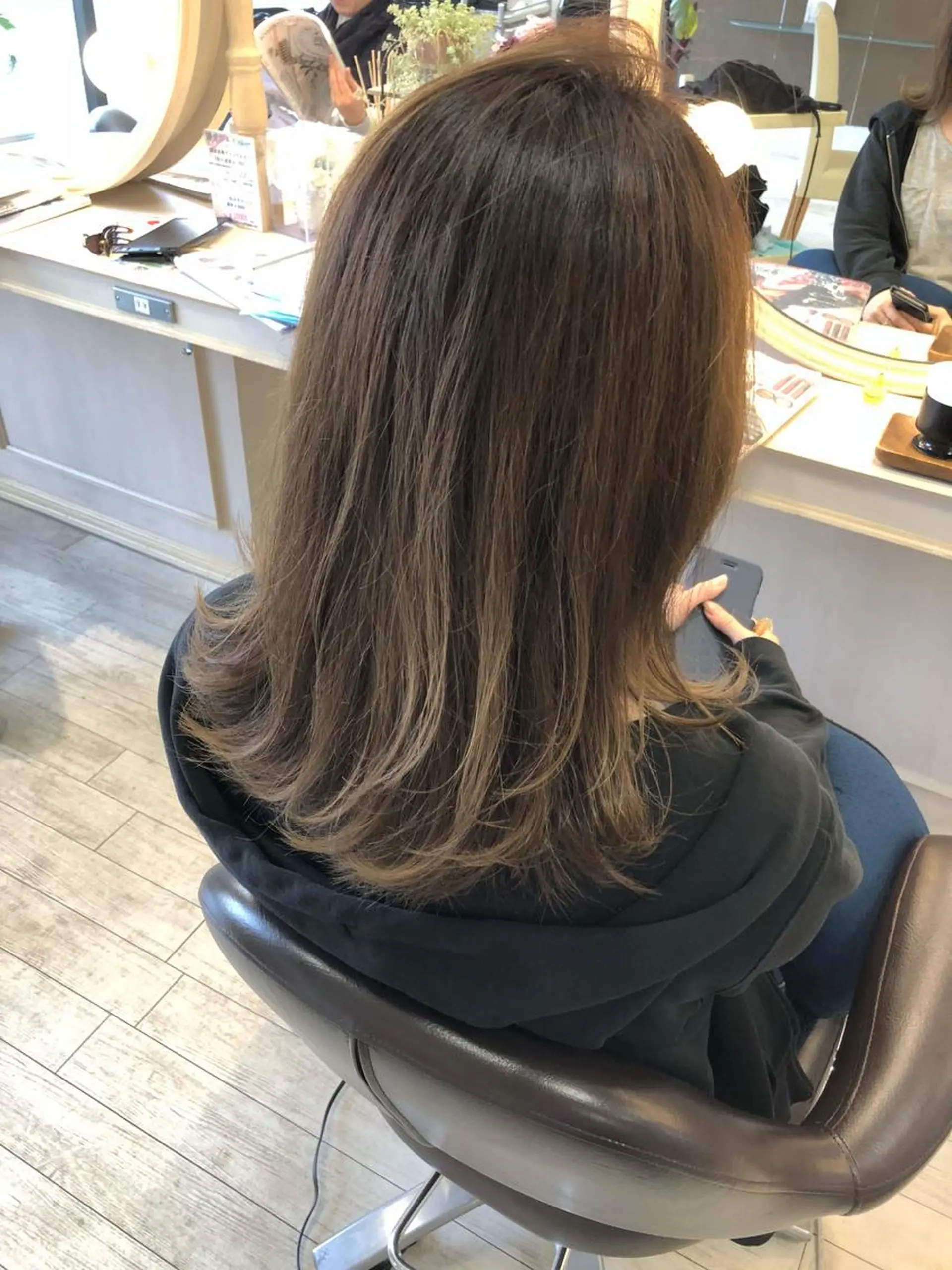 ミディアム カラー 🌟イメチェン美容師 🌟清水 大輝のヘアスタイル