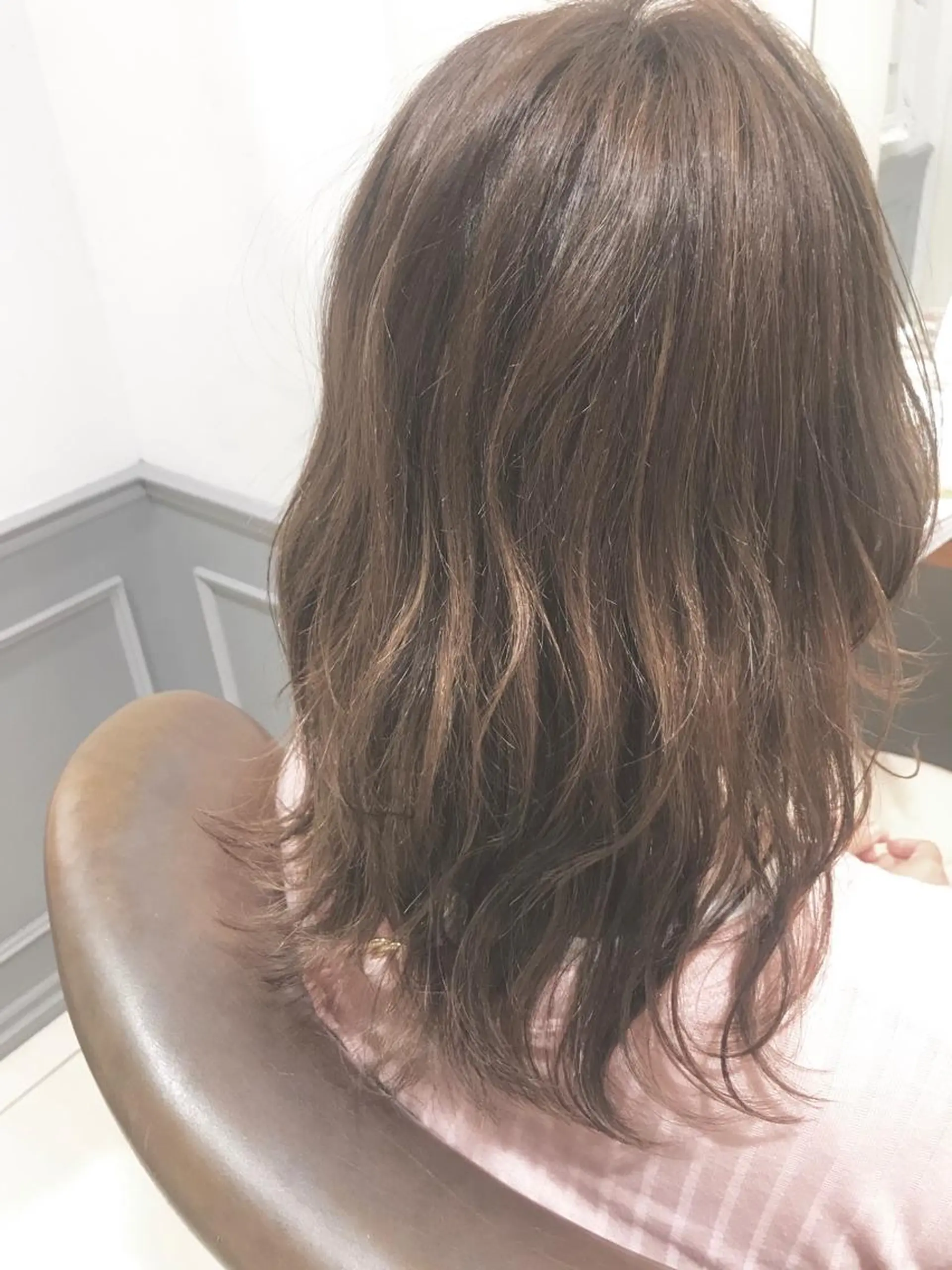 ミディアム カラー アッシュ ベージュカラー ハイライトカラー ハイライト パーマ×ウルフカット koya☆のヘアスタイル