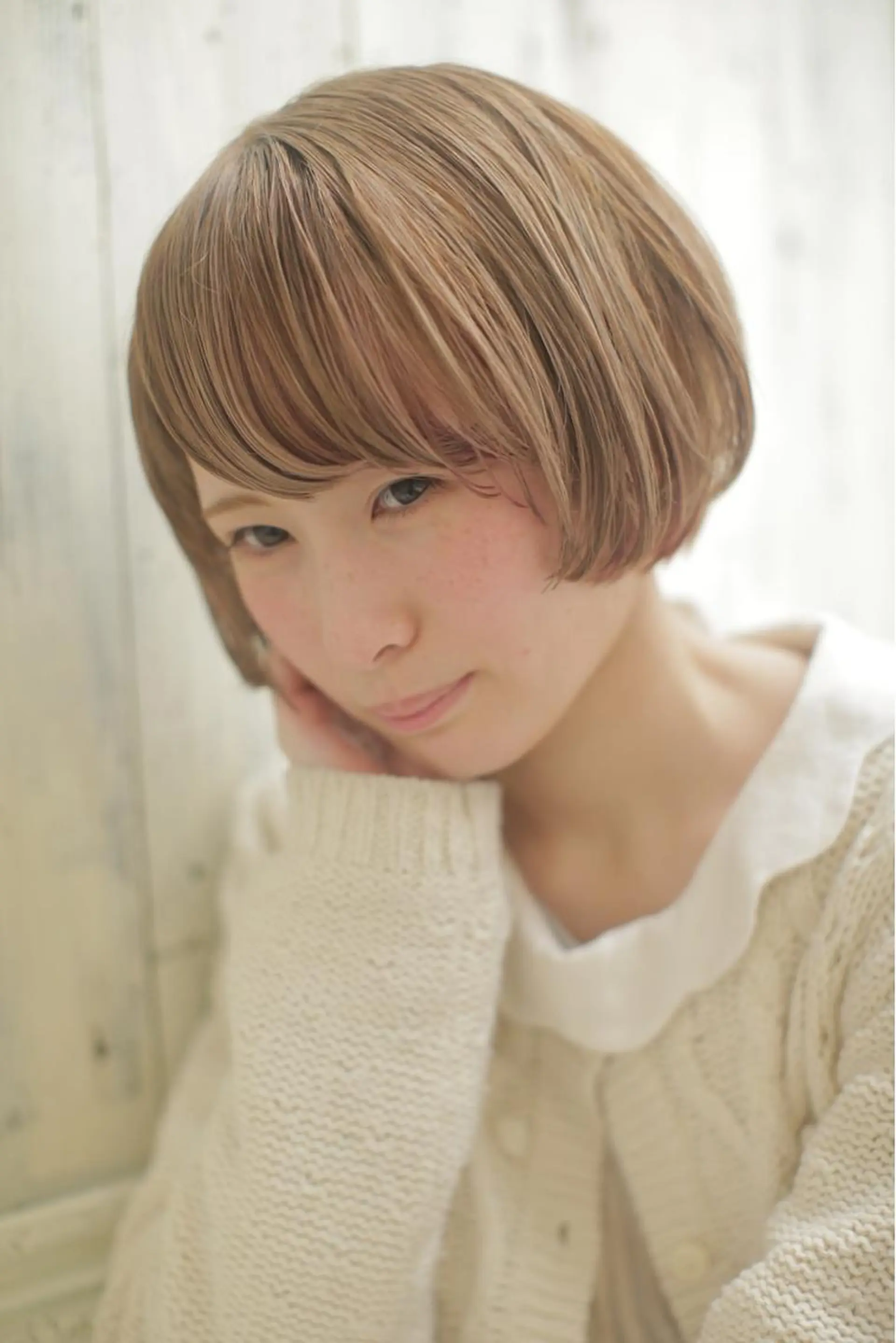 ショート カラー 龍 門のヘアスタイル