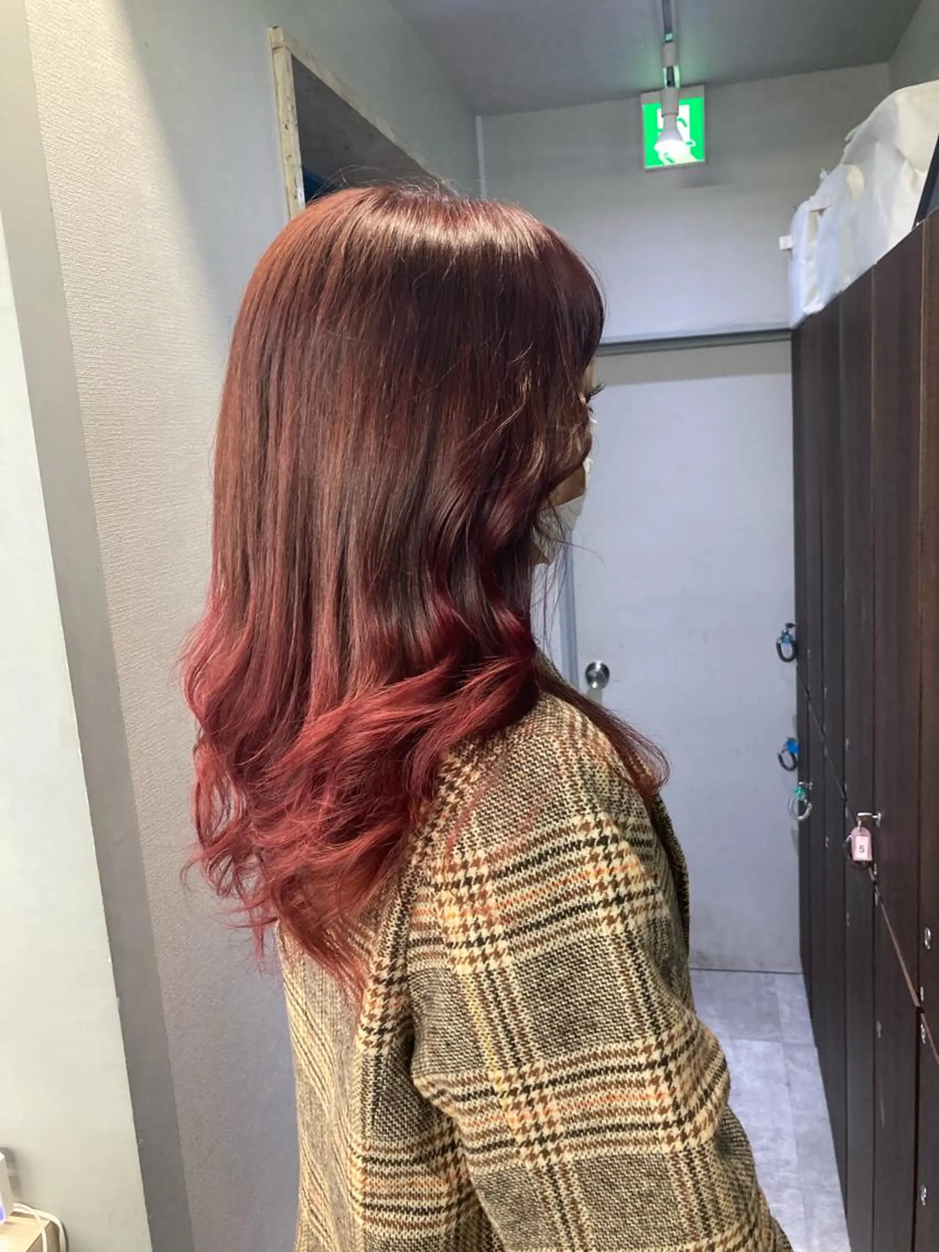 セミロング カラー ピンクカラー レッドカラー ヘアカラー ブリーチ&似合せボブ 田中寛十のヘアスタイル