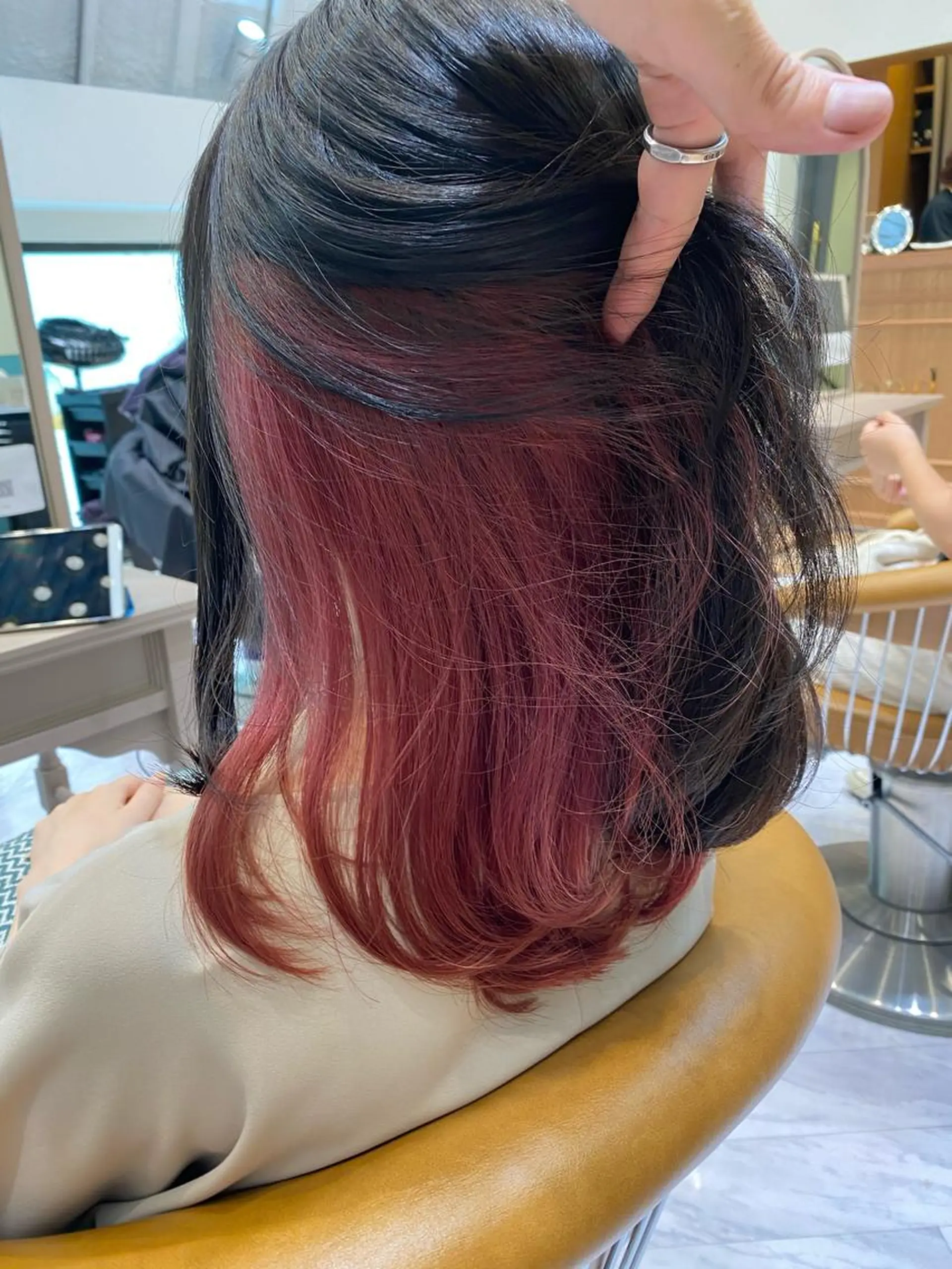 ミディアム カラー ブリーチ ケアブリーチ インナーカラー ピンクカラー ヘアカラー トリートメント 似合わせ/小顔カット 🔷山方直也のヘアスタイル