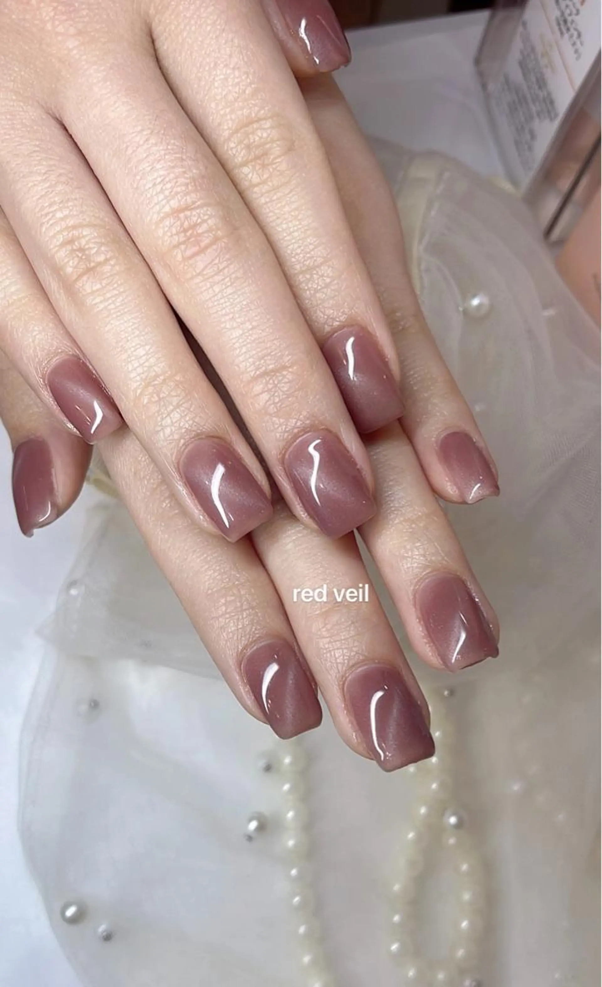 ミディアム ネイル マグネットネイル ハンドネイル 長さ出し専門 nynaのネイルデザイン