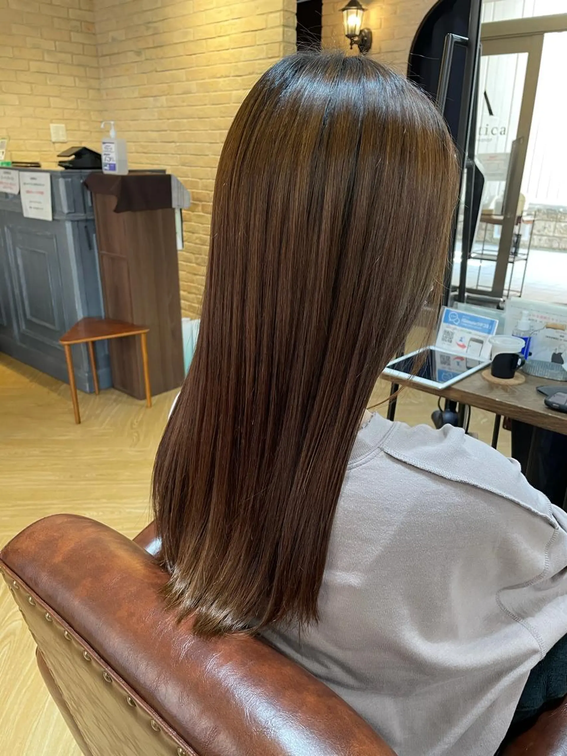 カラー MIKU ナチュラルヘア✂️✨のヘアスタイル