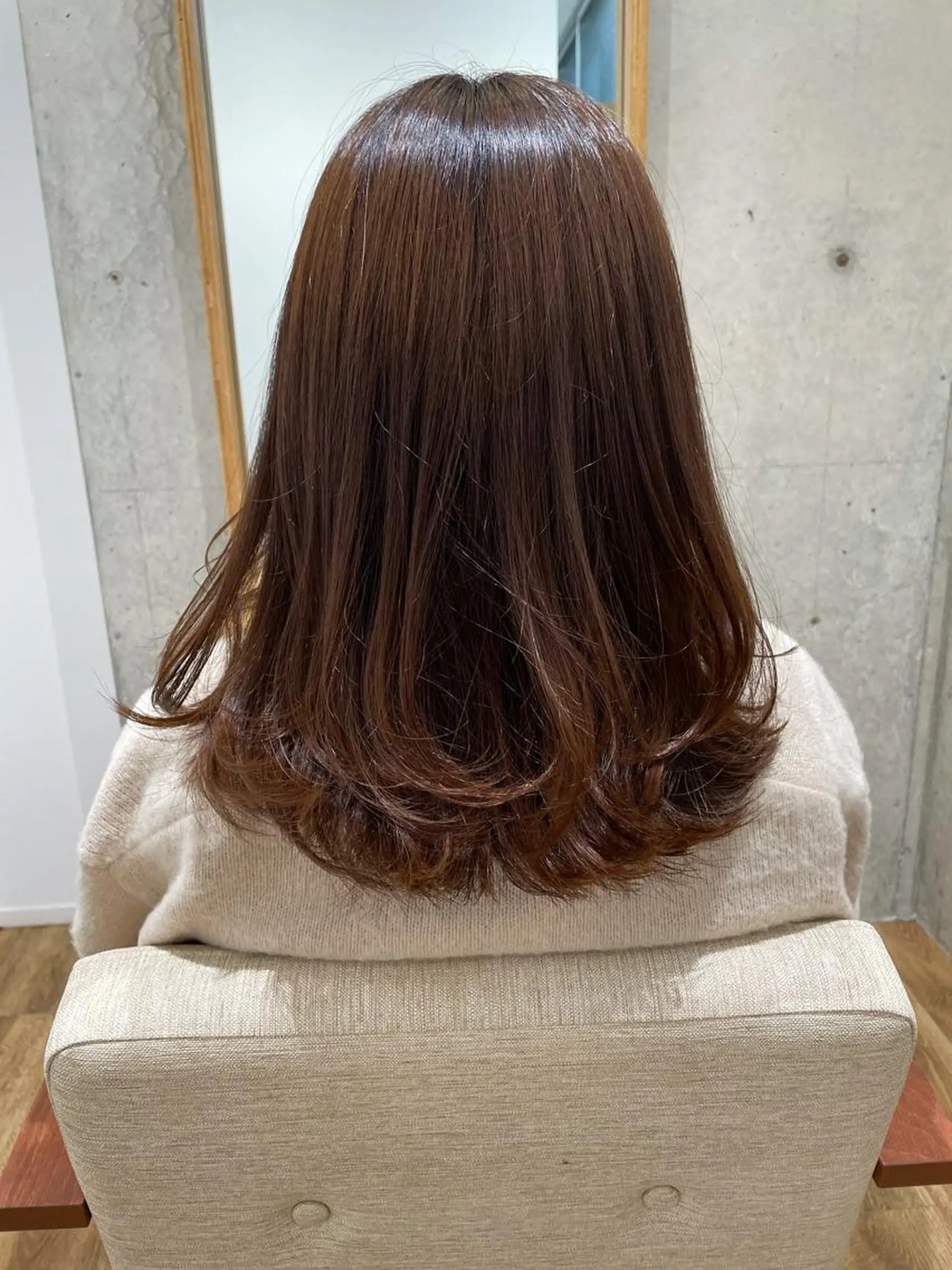 セミロング 山本 愛永のヘアスタイル