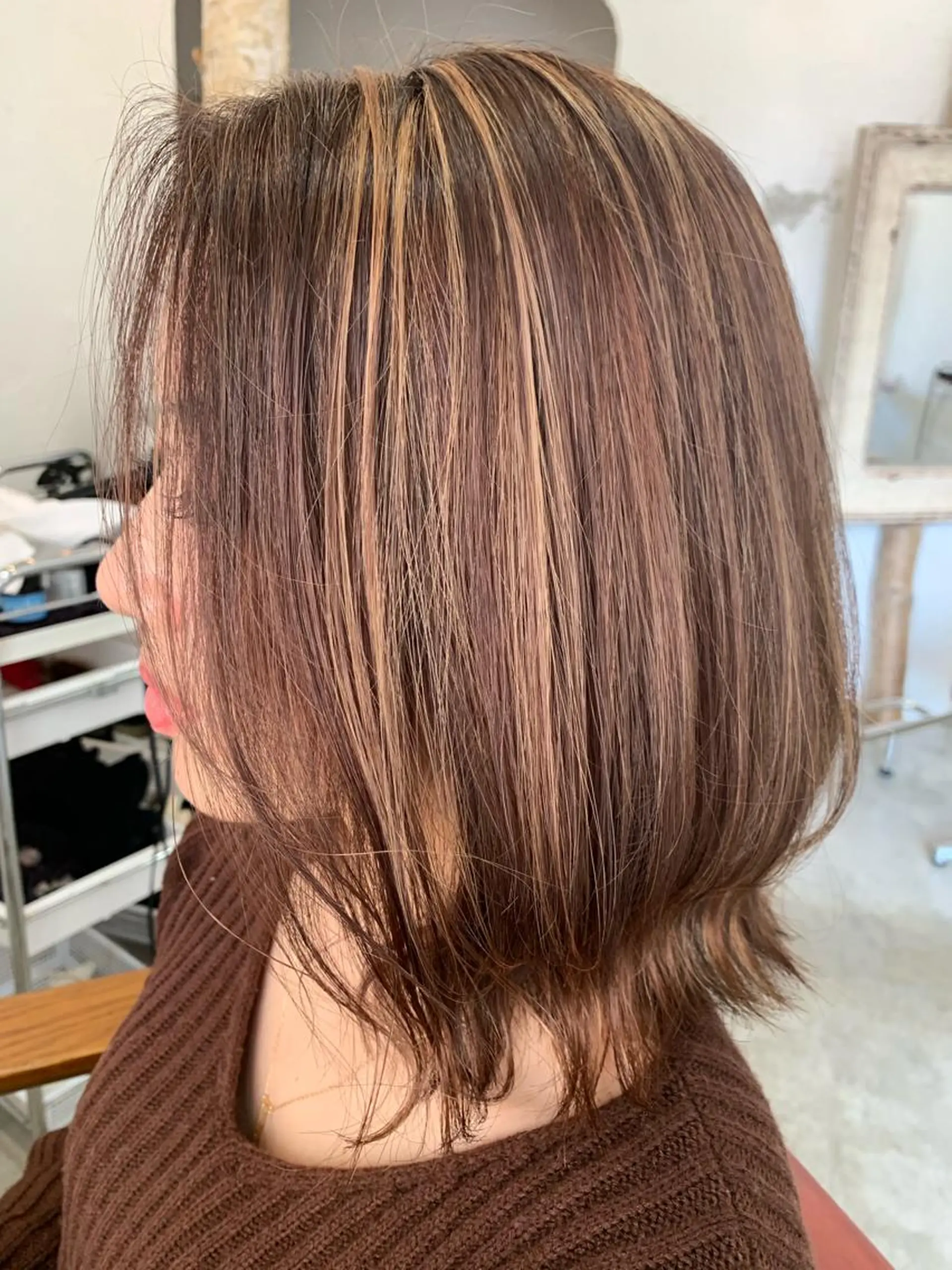 ミディアム カラー fio マナミのヘアスタイル