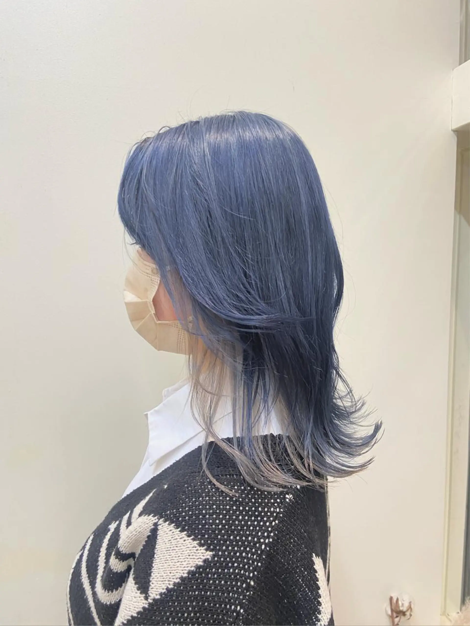 セミロング カラー ヘアカラー トリートメント ハイトーン🦢 Natsumiのヘアスタイル