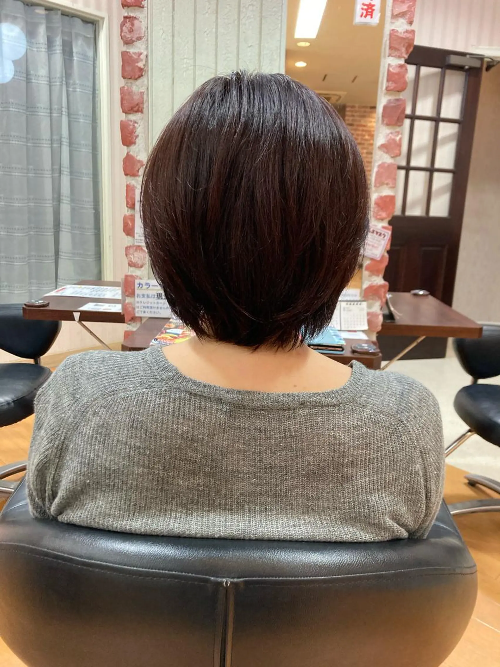 ショート カラー 谷口 真代のヘアスタイル