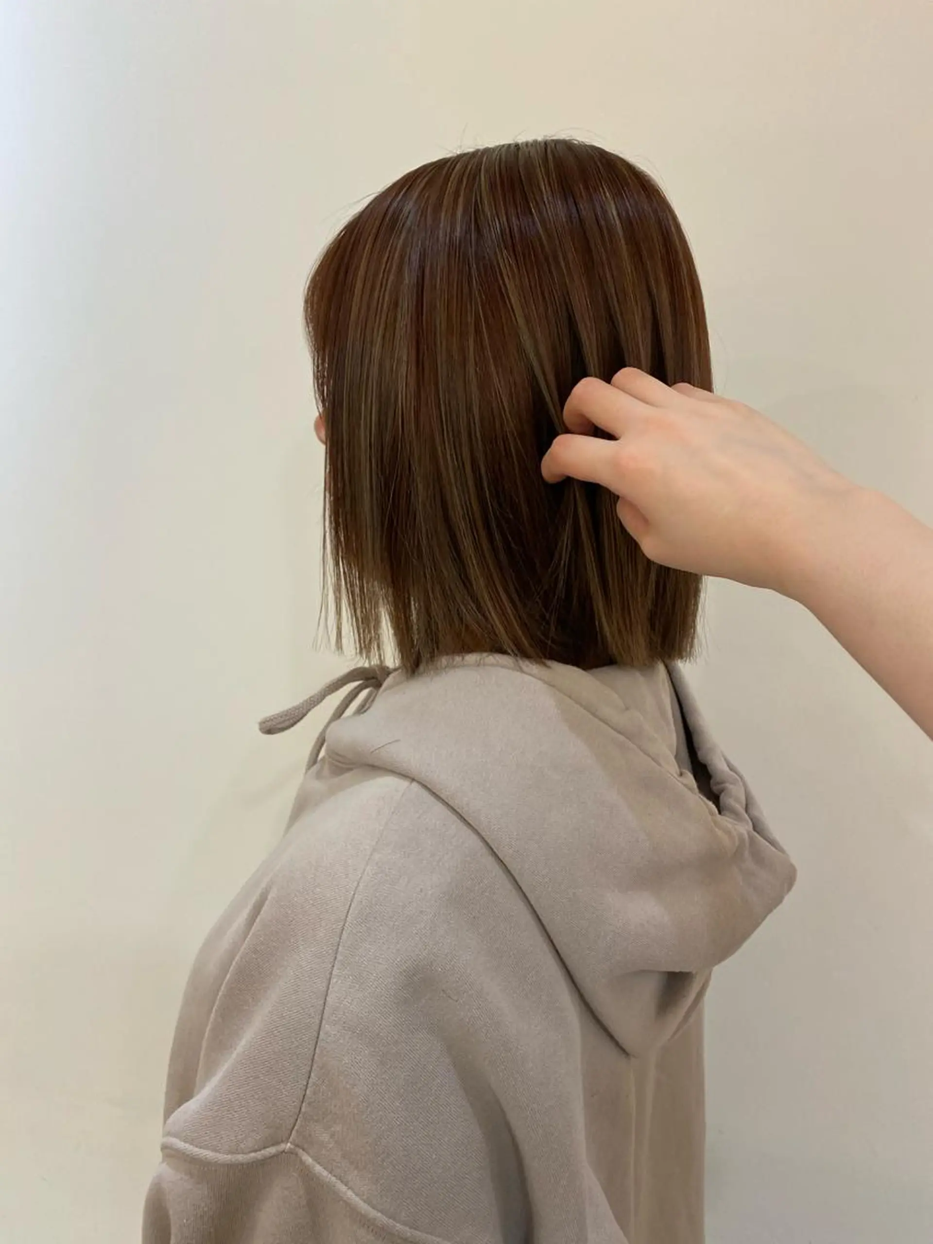 ミディアム ヘアカラー 谷川あかり /ナチュラルパーマのヘアスタイル